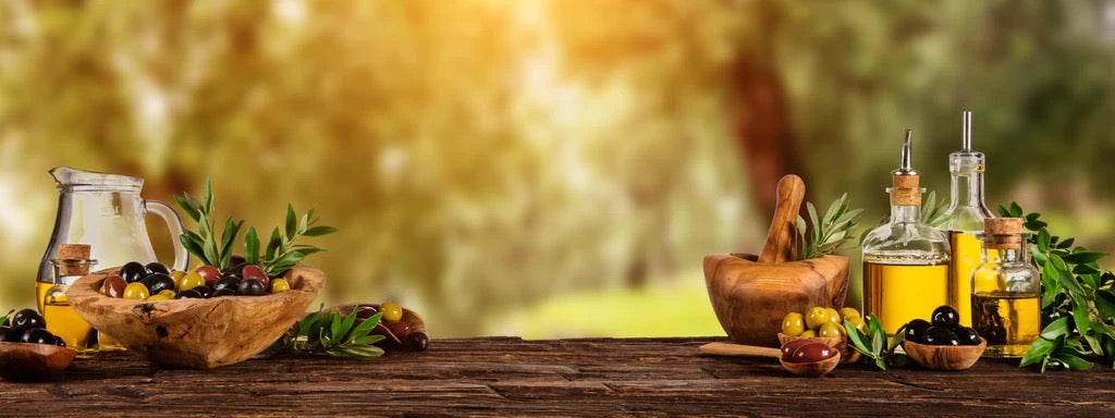 Küchenrückwand - Olivenöl & Oliven