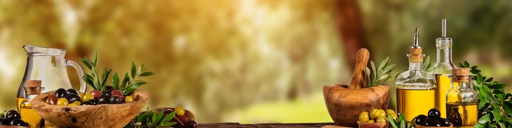 Küchenrückwand - Olivenöl & Oliven