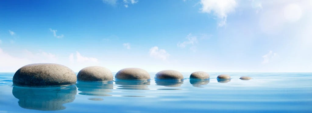 Küchenrückwand - Steinreihe auf Wasser