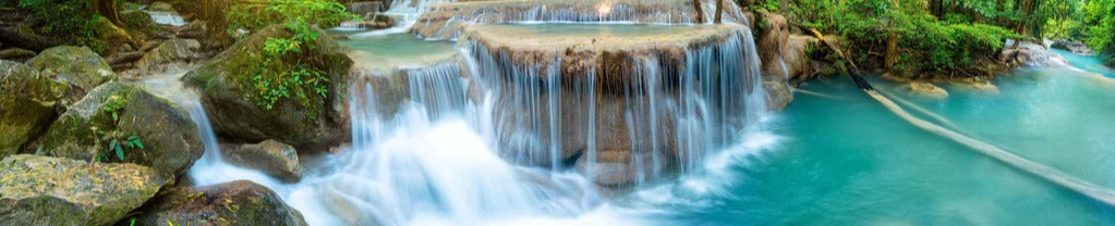 Küchenrückwand - Wasserfall im Wald von Thailand