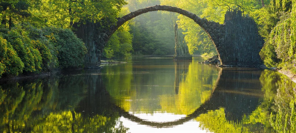Küchenrückwand - Blühende Rhododendren - Park in Kromlau