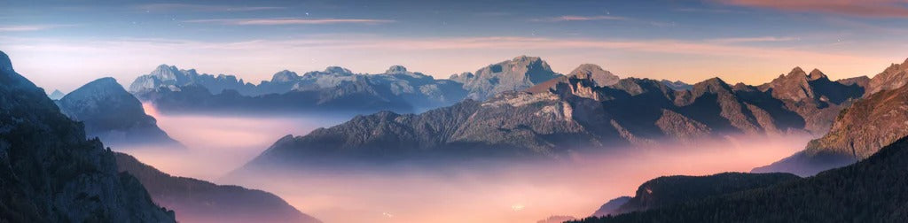 Küchenrückwand - Nebliger Blick auf Dolomiten