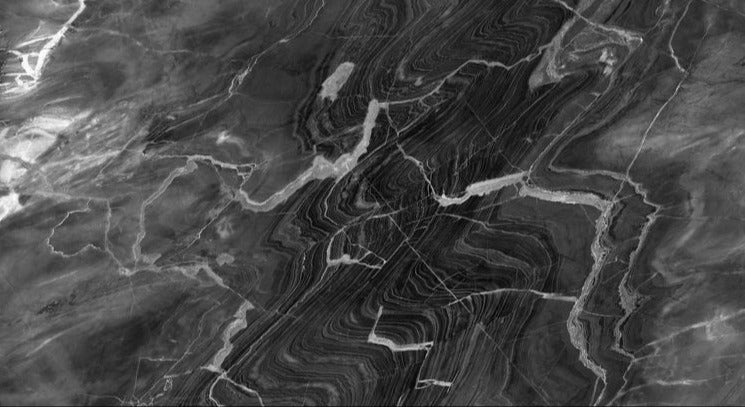 Küchenrückwand - Schwarzer Marmor mit weißen Adern