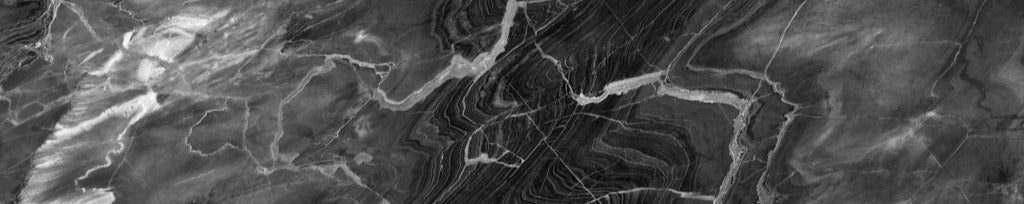 Küchenrückwand - Schwarzer Marmor mit weißen Adern