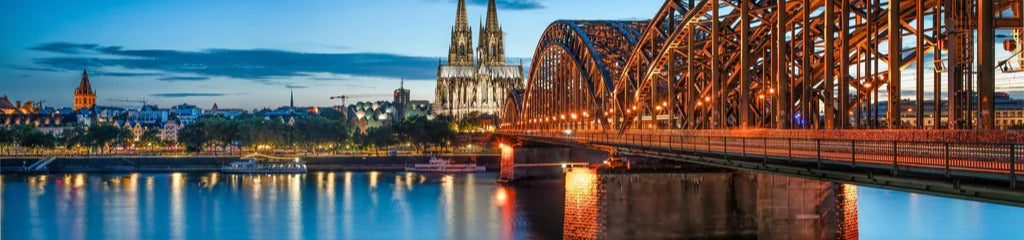 Küchenrückwand - Kölner Dom und Hohenzollernbrücke bei Nacht