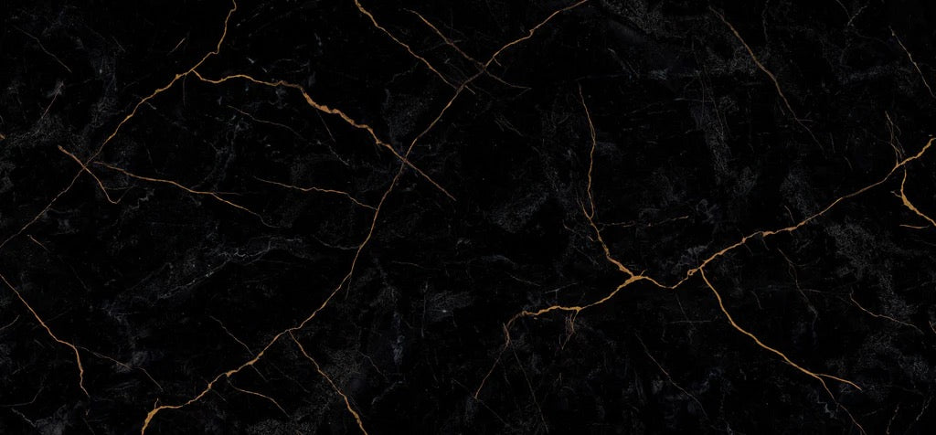 Küchenrückwand - Schwarzer Marmor mit dünnen goldenen Adern