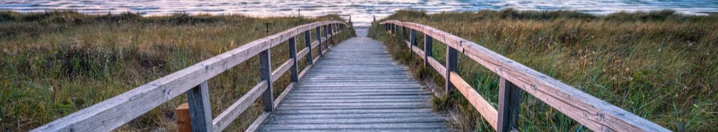 Küchenrückwand - Holzsteg am Strand