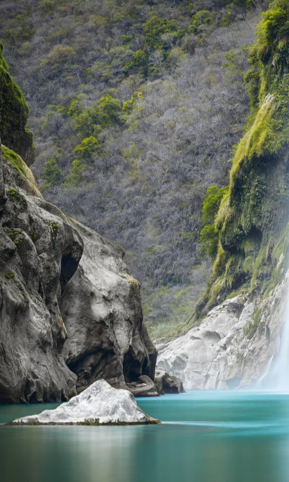 Duschrückwand - Tamul-Wasserfall am Fluss Tampaon