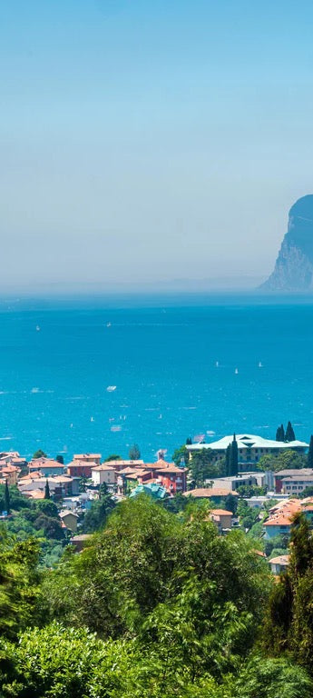 Duschrückwand - Aussicht vom Gipfel auf Gardasee