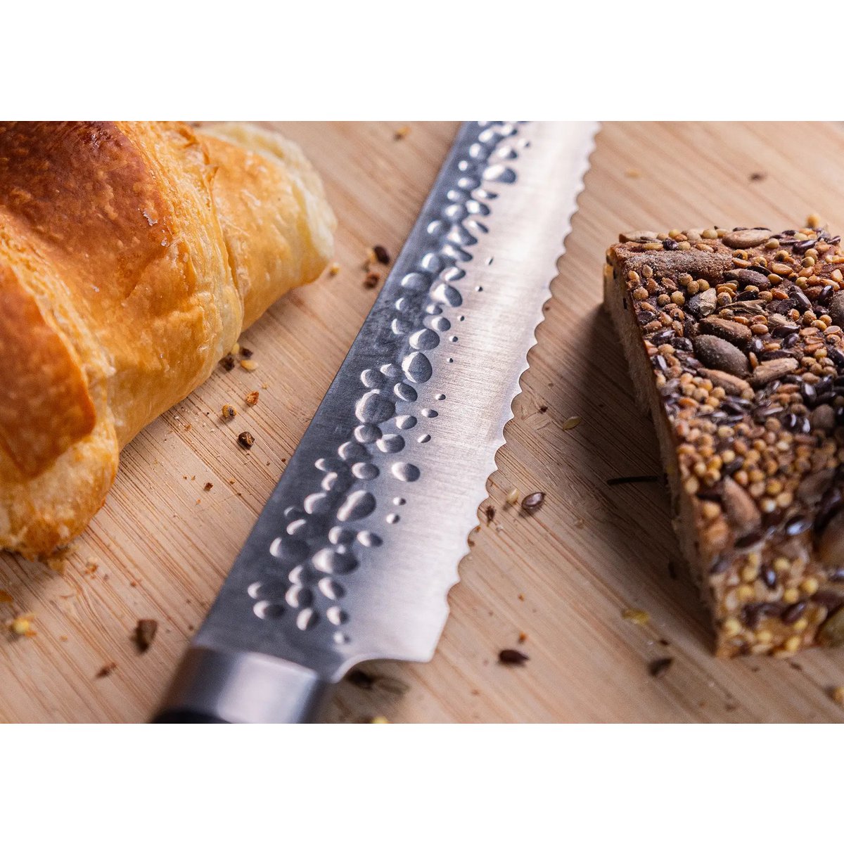 Messer - Gezacktes Brot-/Gebäckmesser mit Bambus-Saya und Bambusbox - 200-mm-Klinge