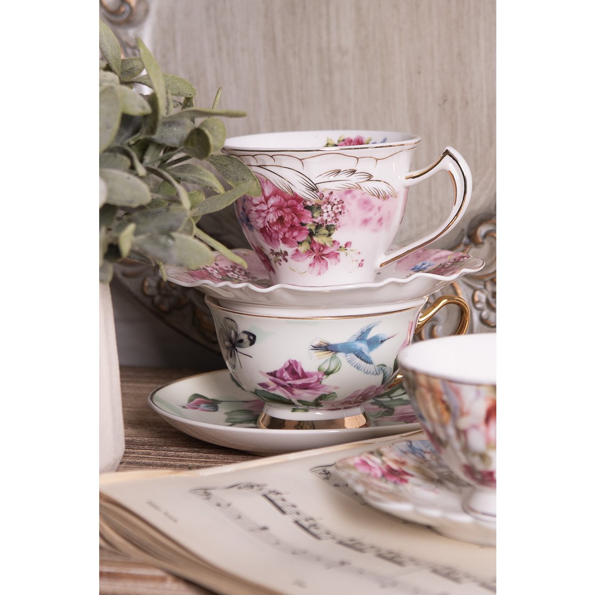 Tasse und Untertasse 12x10x6 cm / Ø 15x2 cm / 200 ml