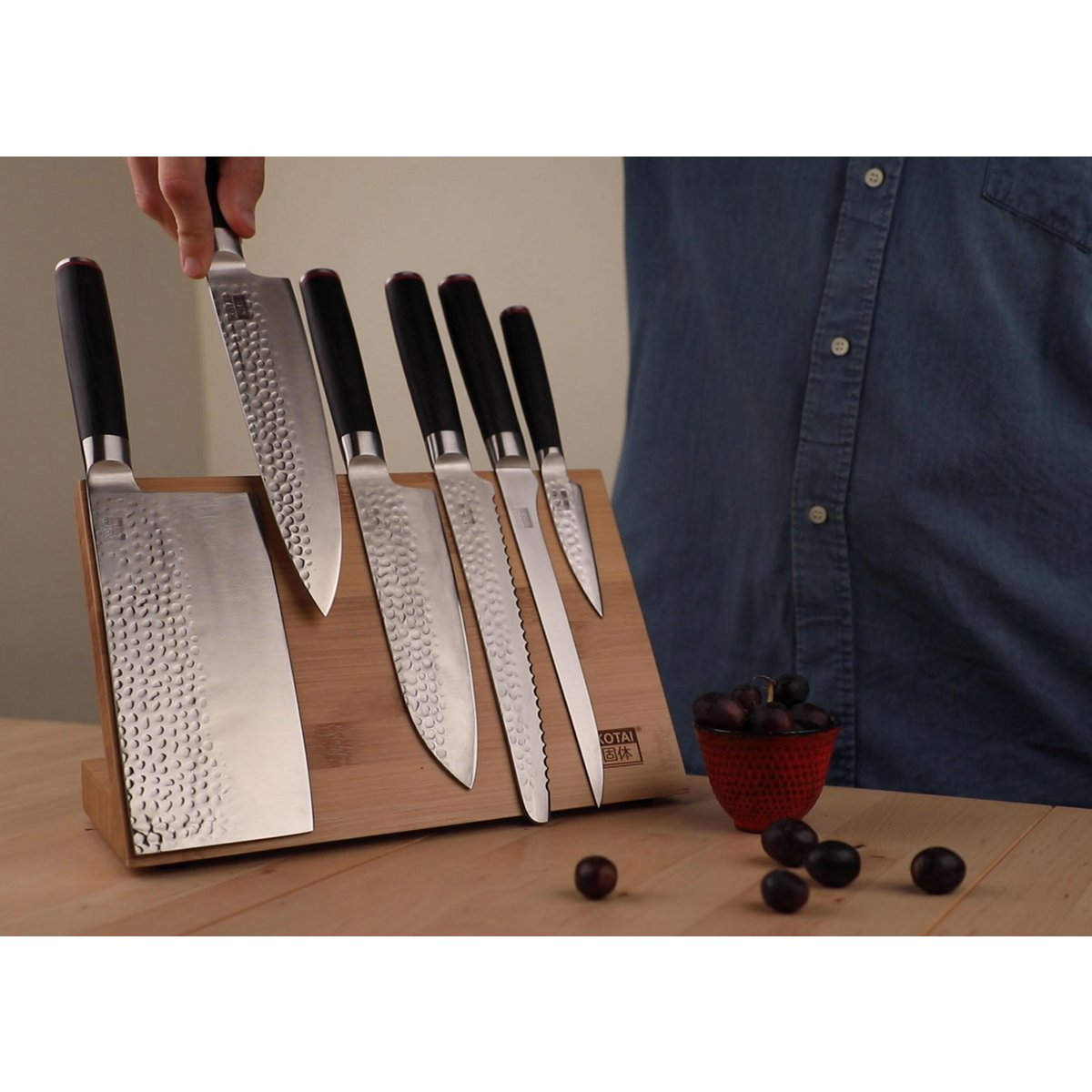 Küchenzubehör - KOTAI magnetischer Bambus-Messerhalter (faltbar) - 30 x 22 cm