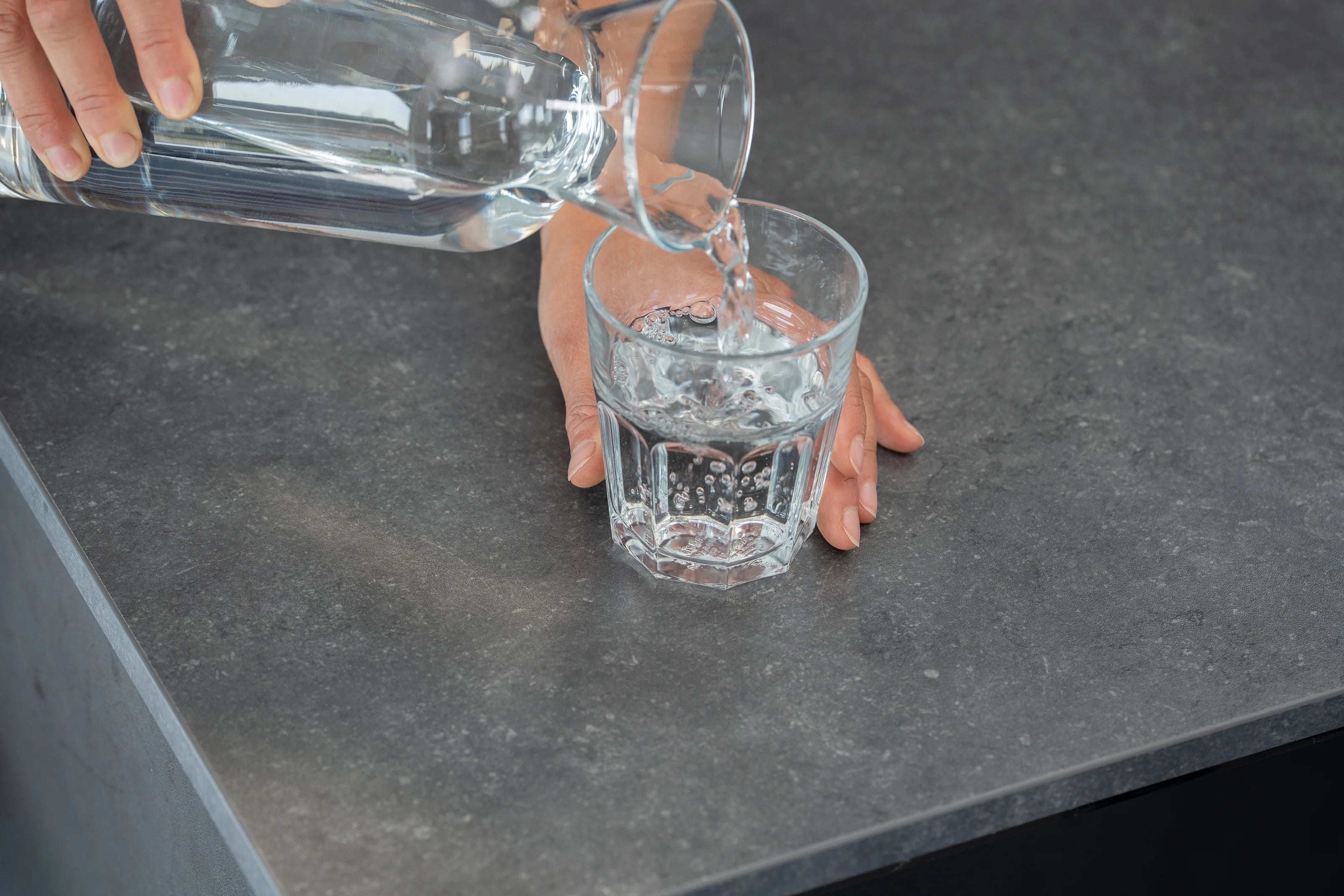 Arbeitsplatte - Dark Cloud