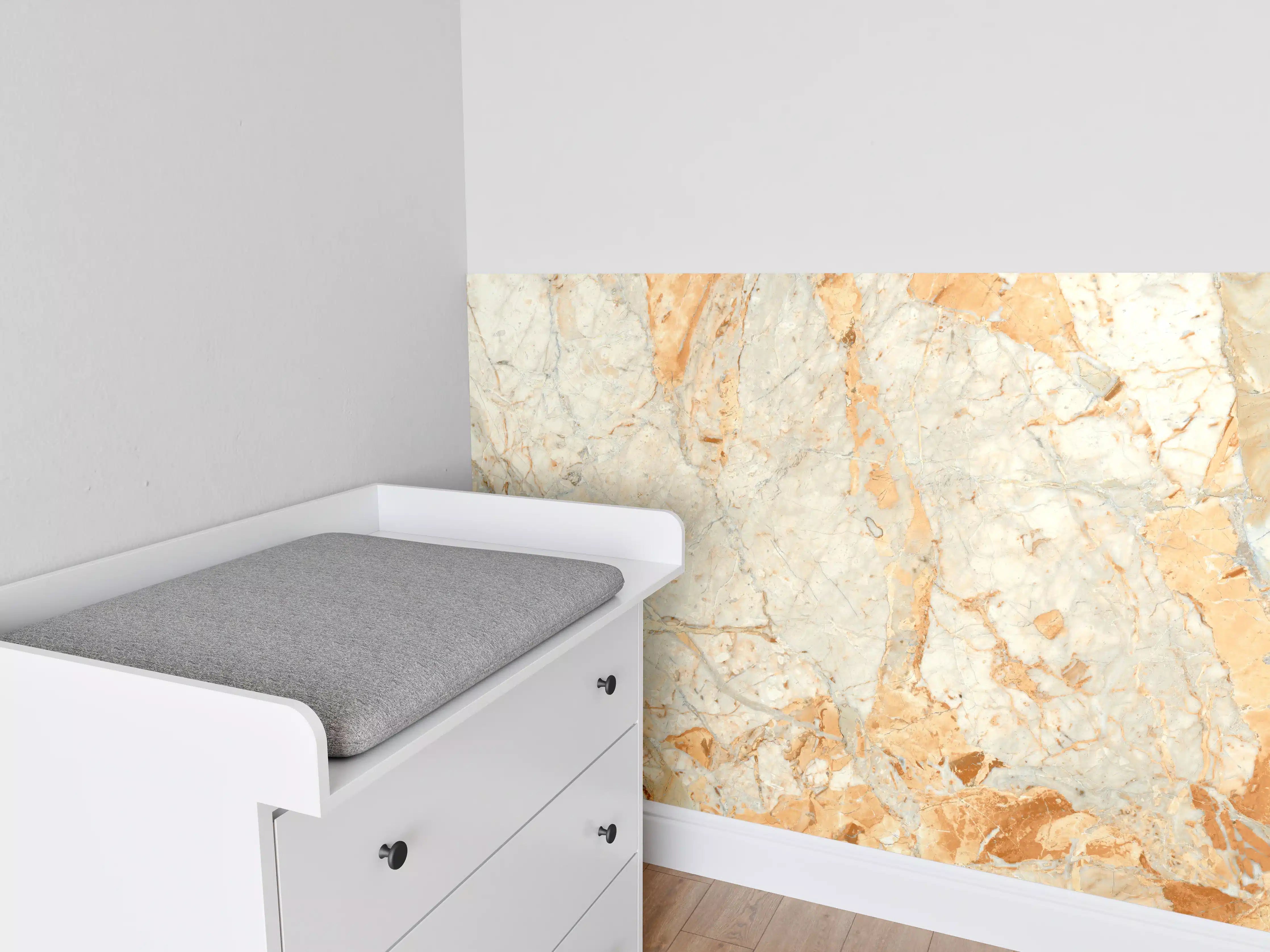 Babyzimmer Wandgestaltung - Rötlich-beiger Marmor
