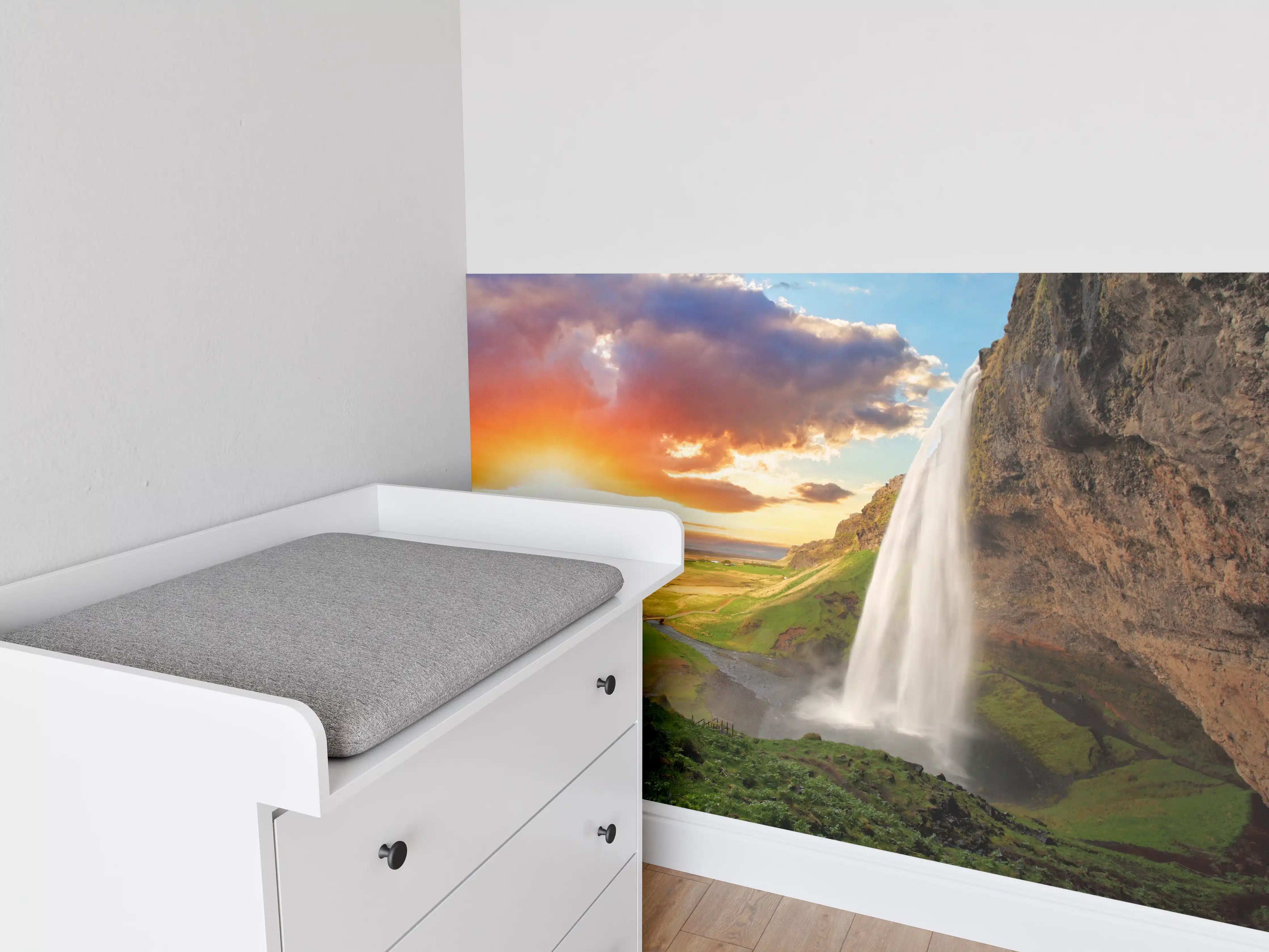 Babyzimmer Wandgestaltung - Seljalandsfoss Wasserfall bei Sonnenuntergang