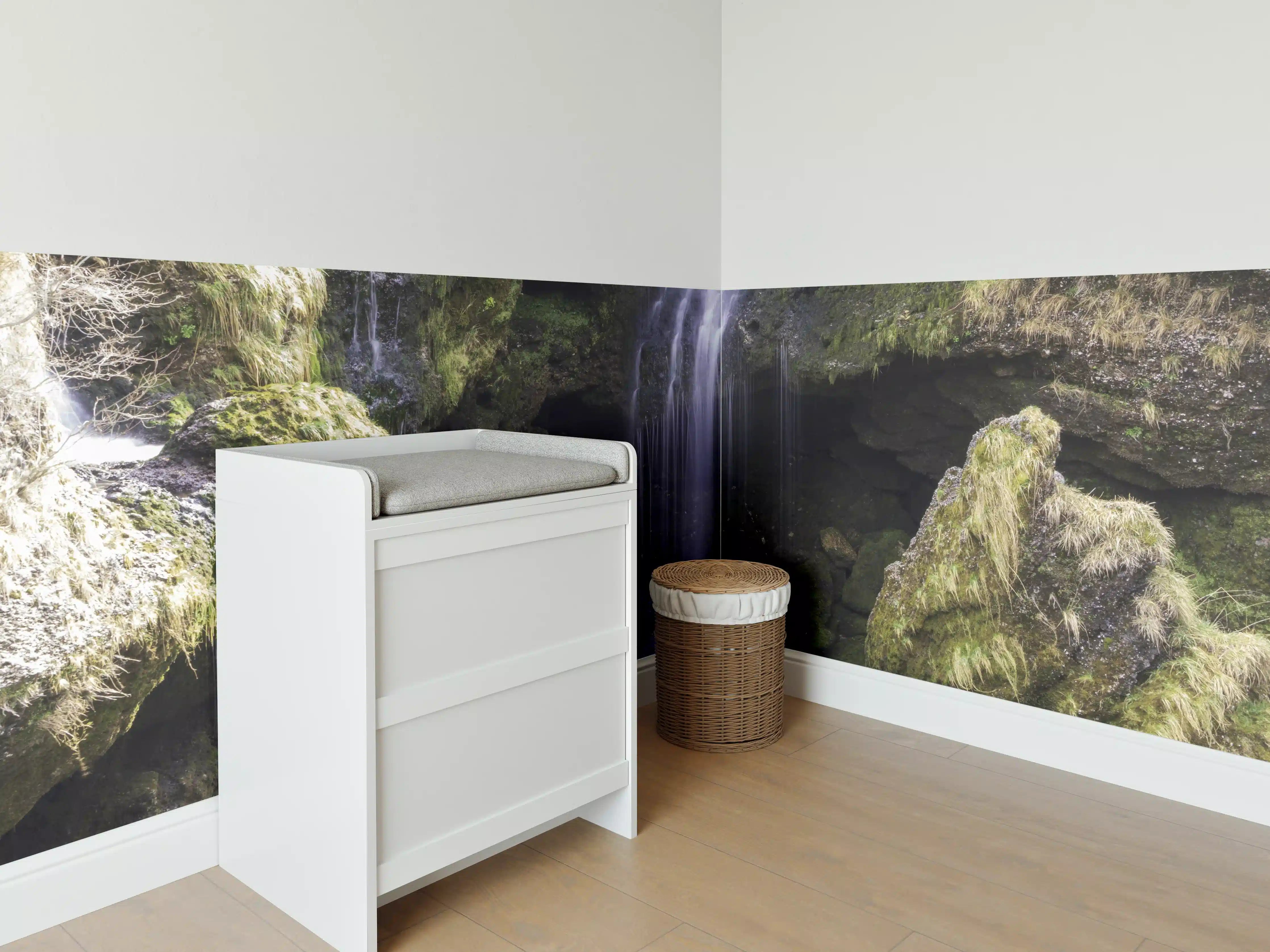 Babyzimmer Wandgestaltung - harmonische Traunfall Wasserfälle