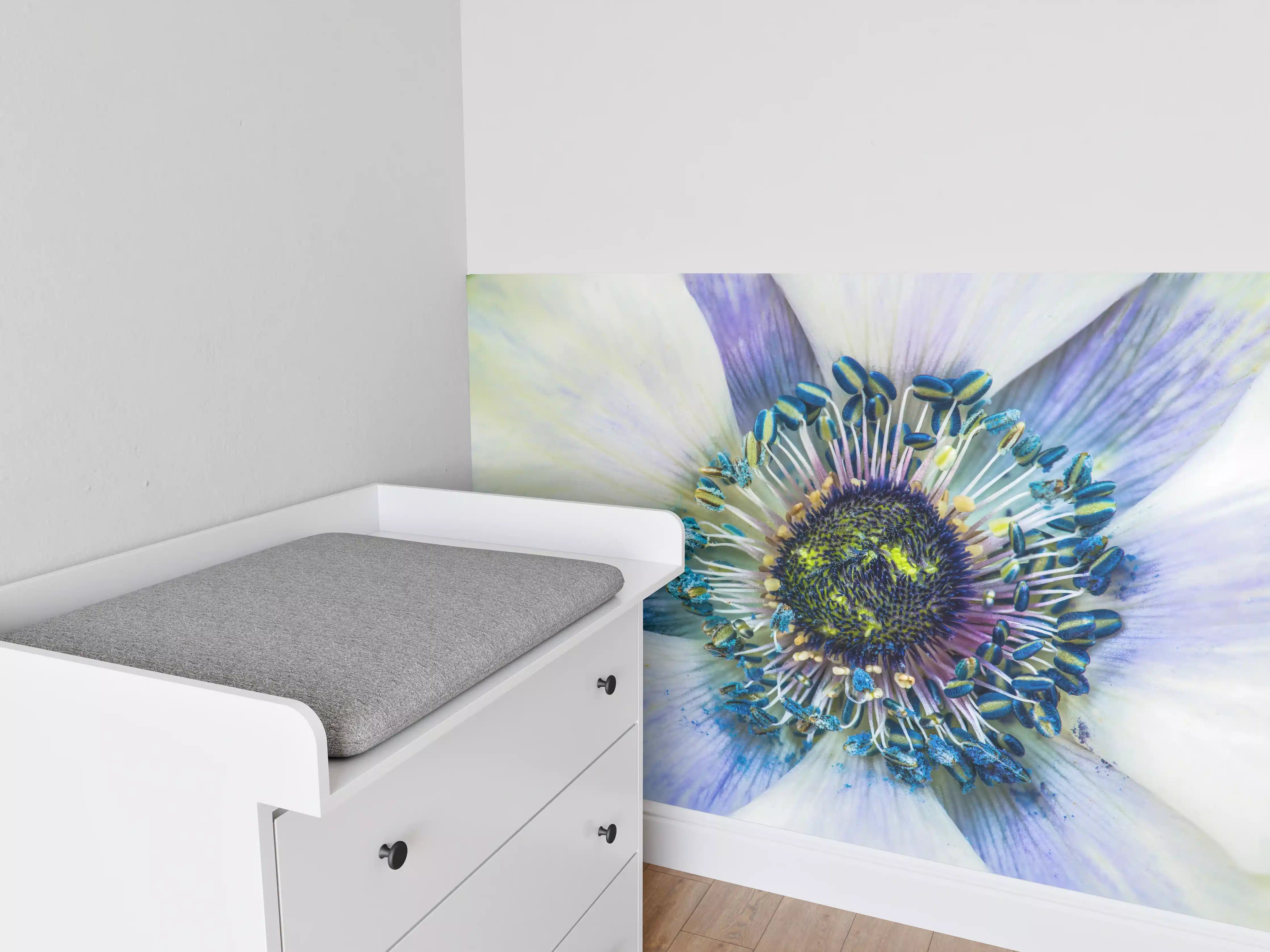 Babyzimmer Wandgestaltung - hübsche aufblühende Blume