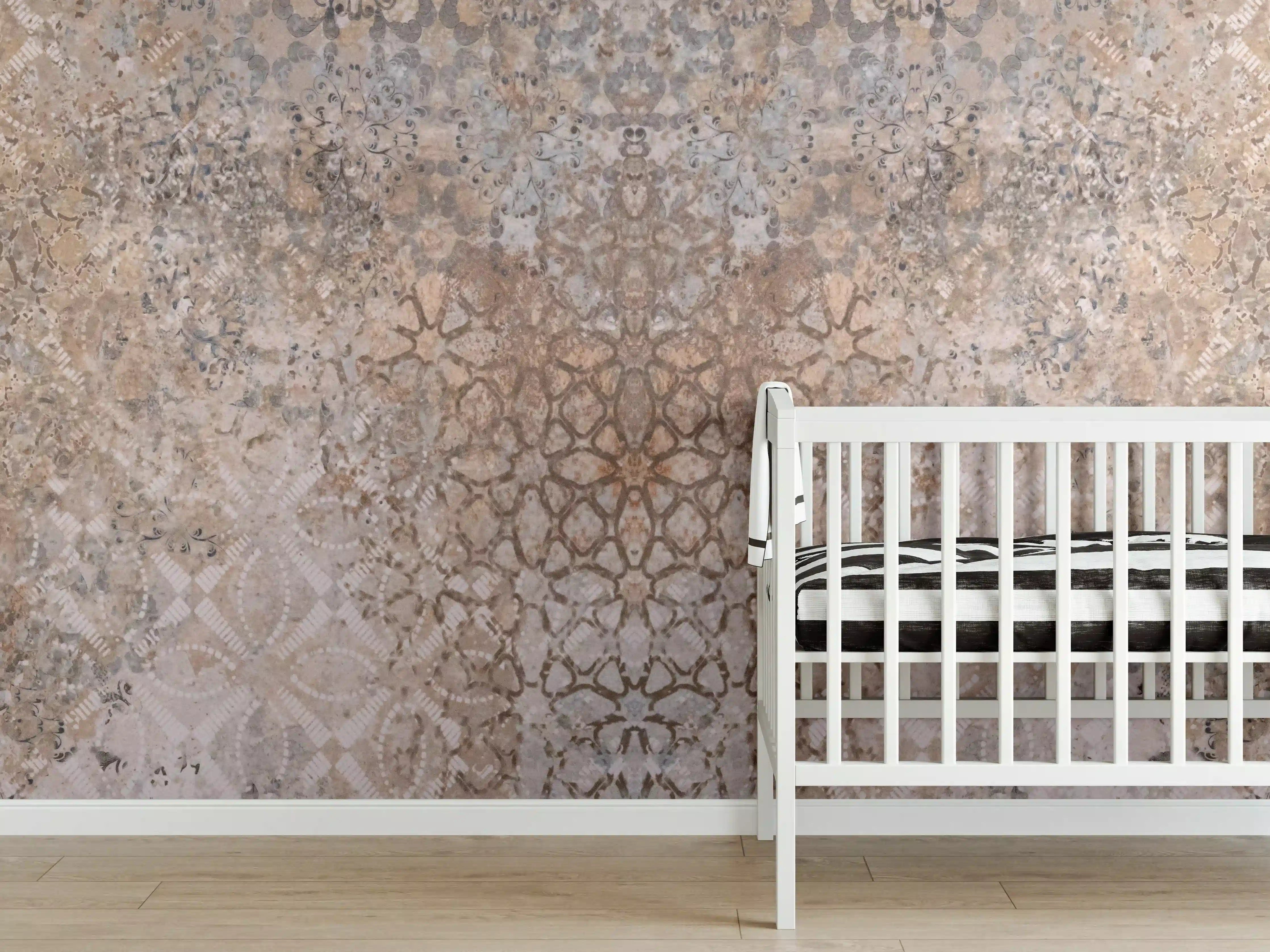 Babyzimmer Wandgestaltung - Abgenutzte bräunliche Vintage Tapete