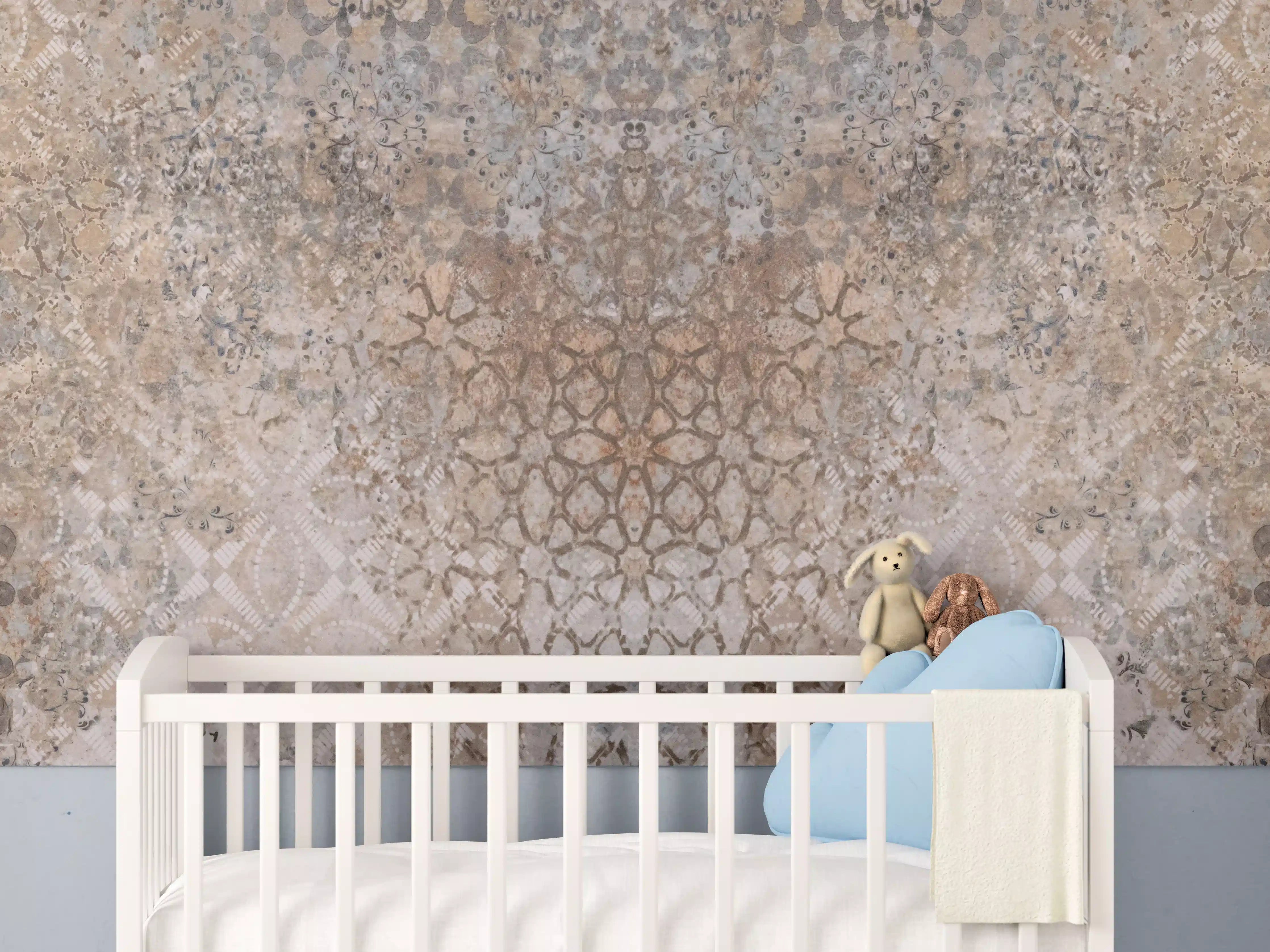 Babyzimmer Wandgestaltung - Abgenutzte bräunliche Vintage Tapete