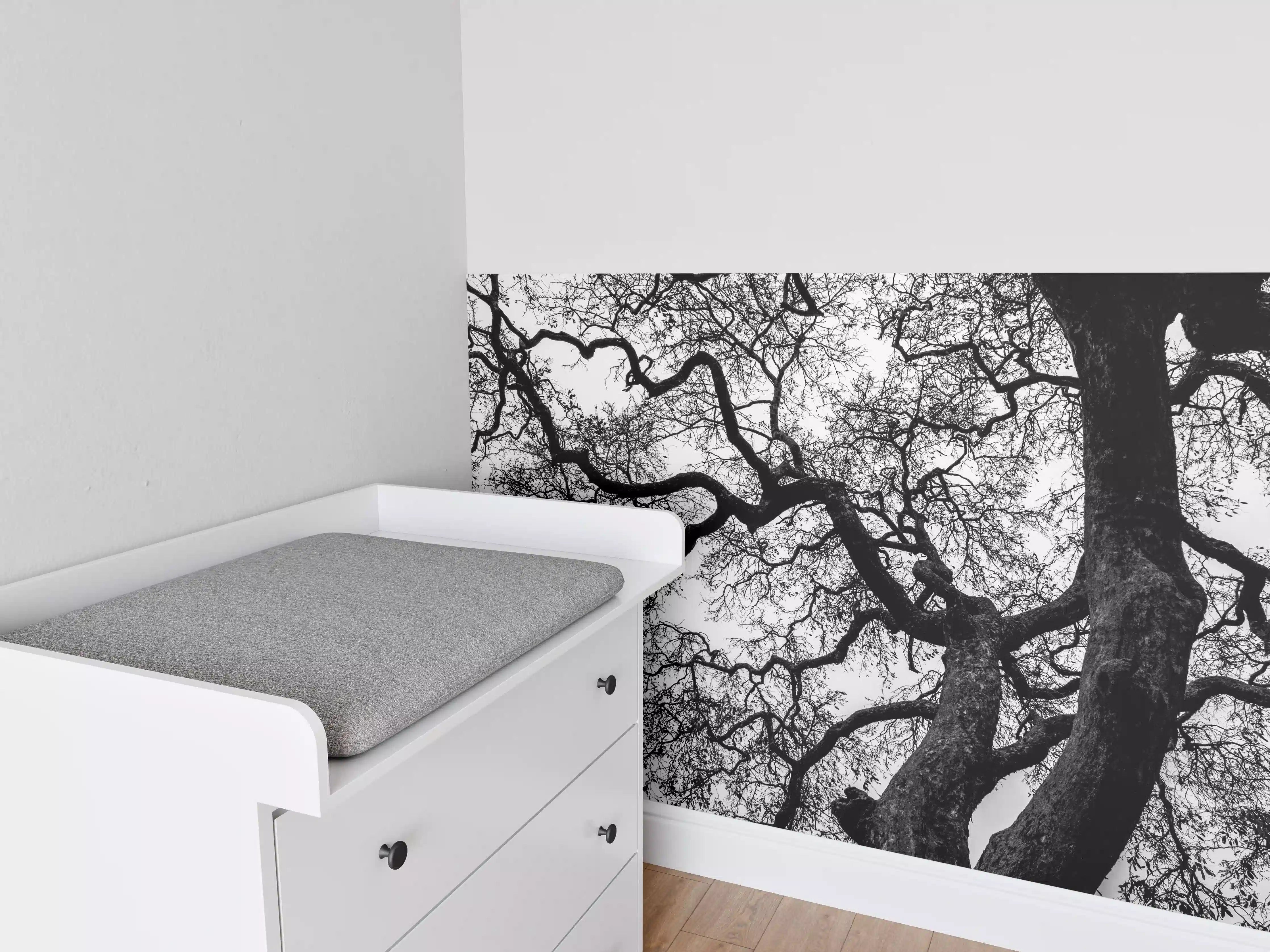 Babyzimmer Wandgestaltung - Abstrakte Schwarz-Weiß Baumäste