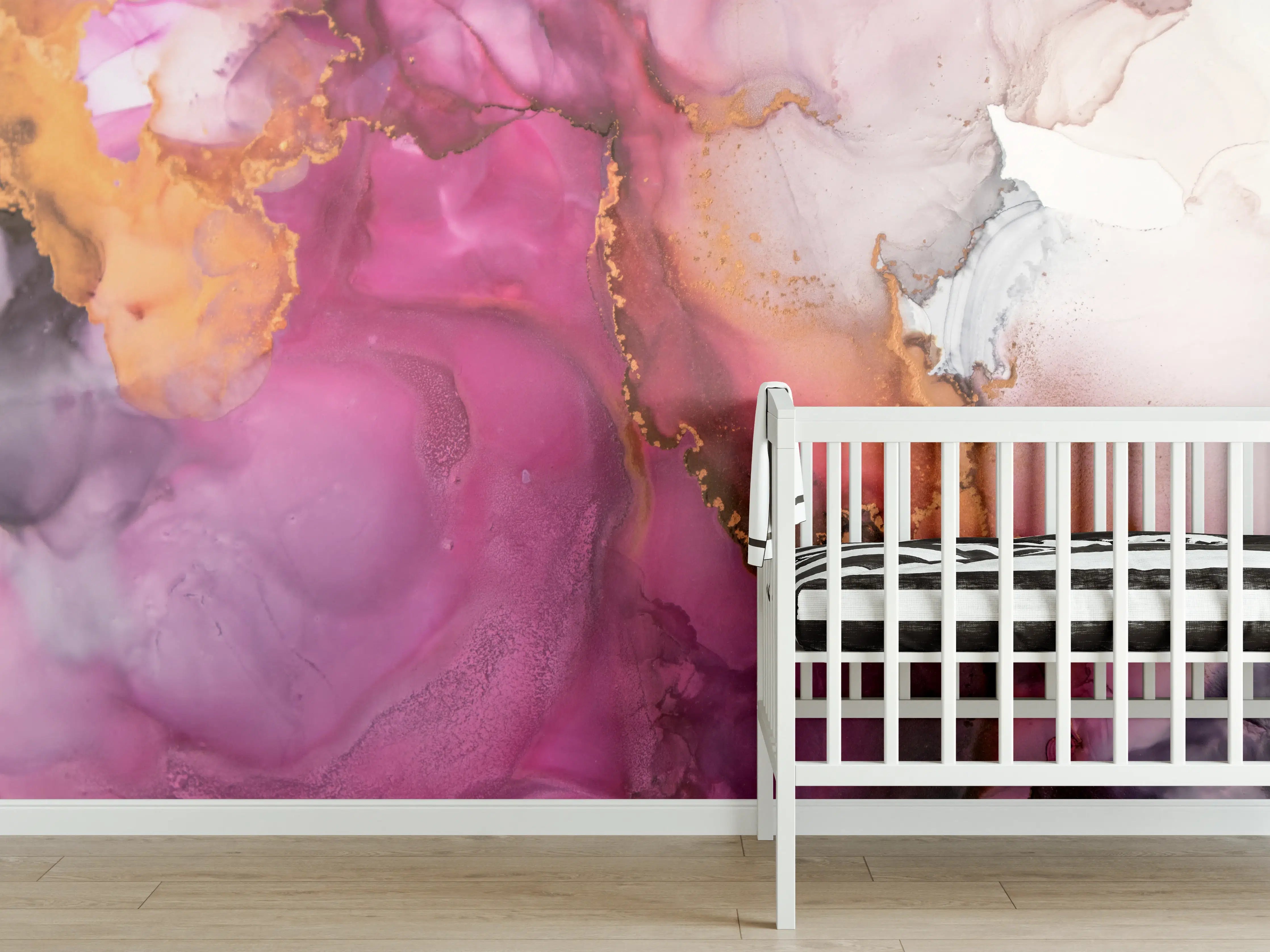 Babyzimmer Wandgestaltung - Abstrakte pinke Tinte mit Goldelementen
