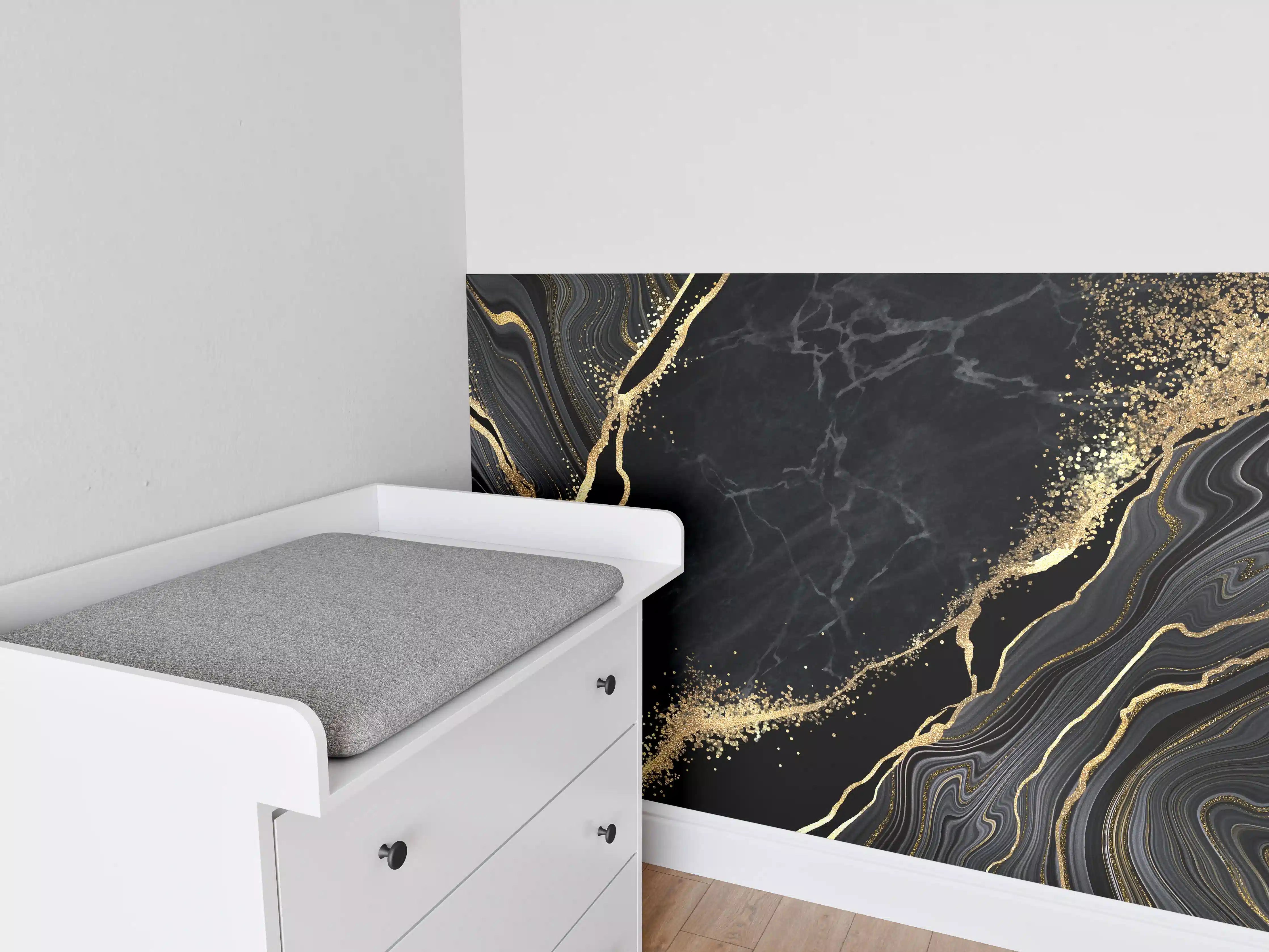 Babyzimmer Wandgestaltung - Abstrakter schwarzer Marmor mit goldenen Adern