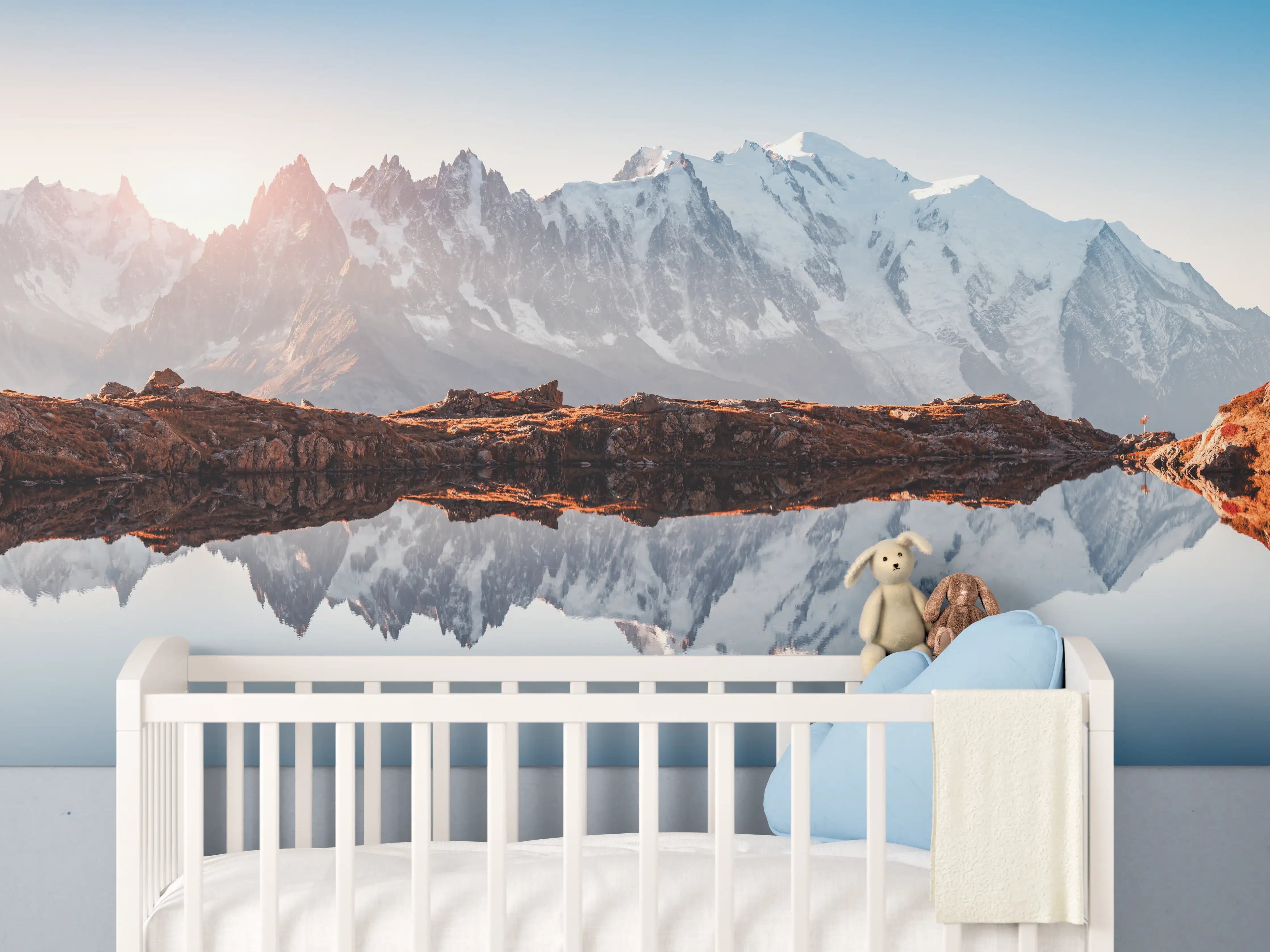 Babyzimmer Wandgestaltung - Alpen Panorama am Lac Blanc