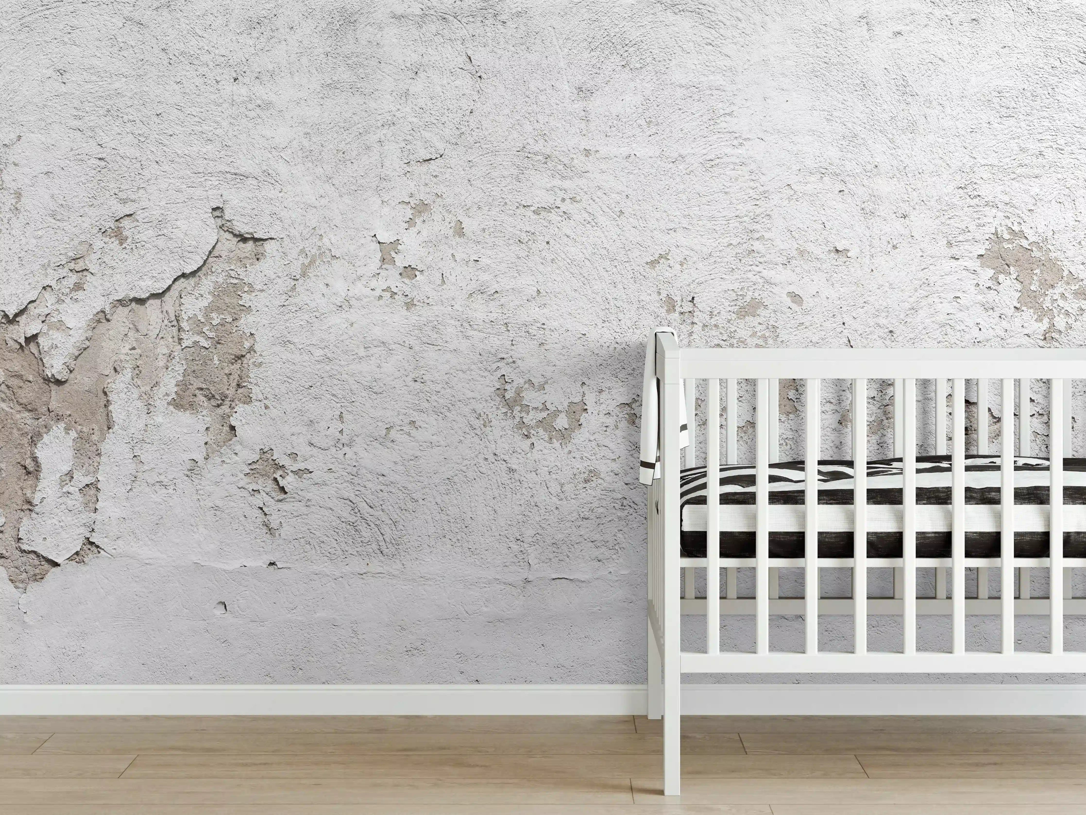 Babyzimmer Wandgestaltung - Alte Mauer mit abblätterndem Putz