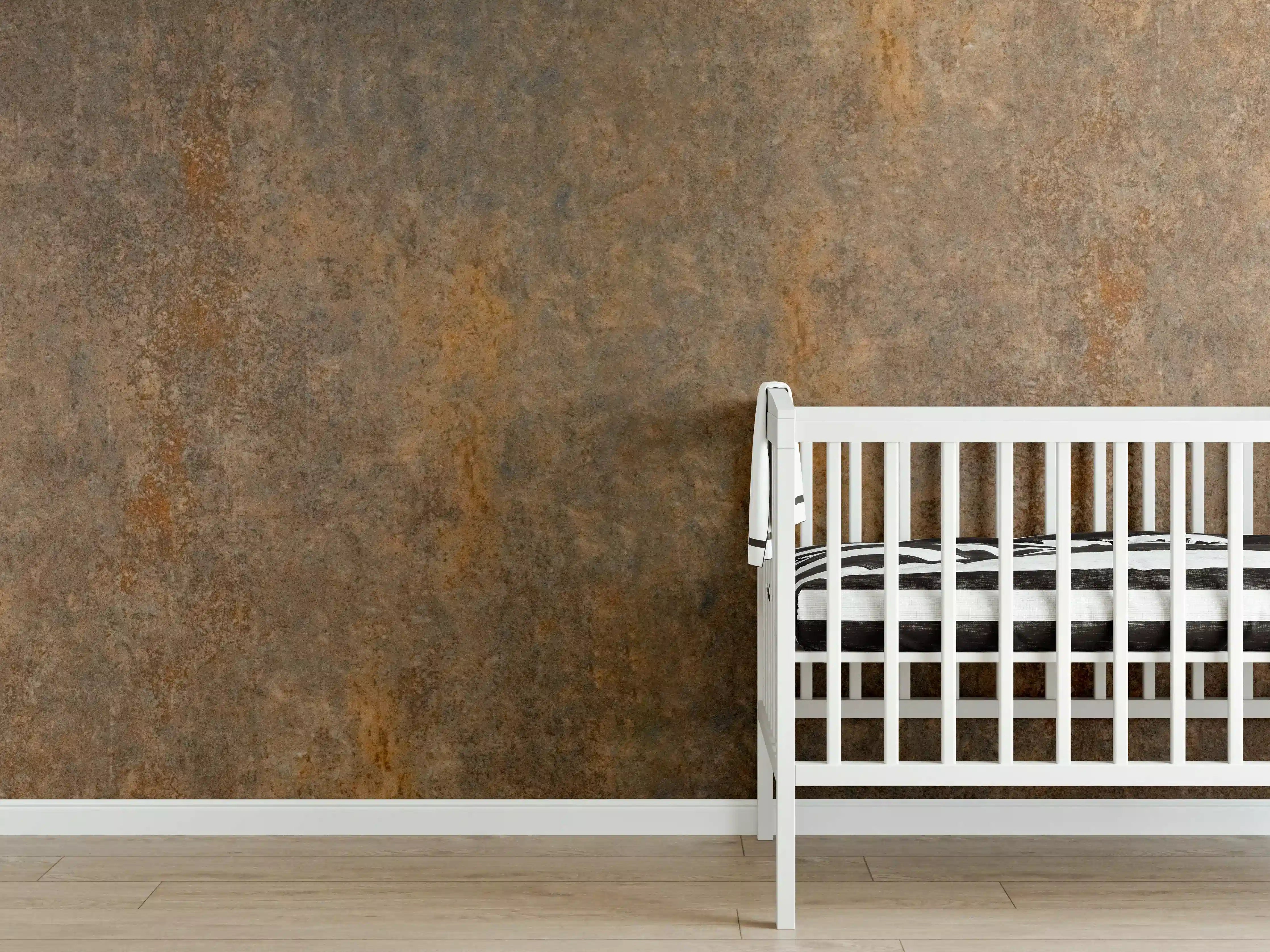 Babyzimmer Wandgestaltung - Alte rostige Metallplatte