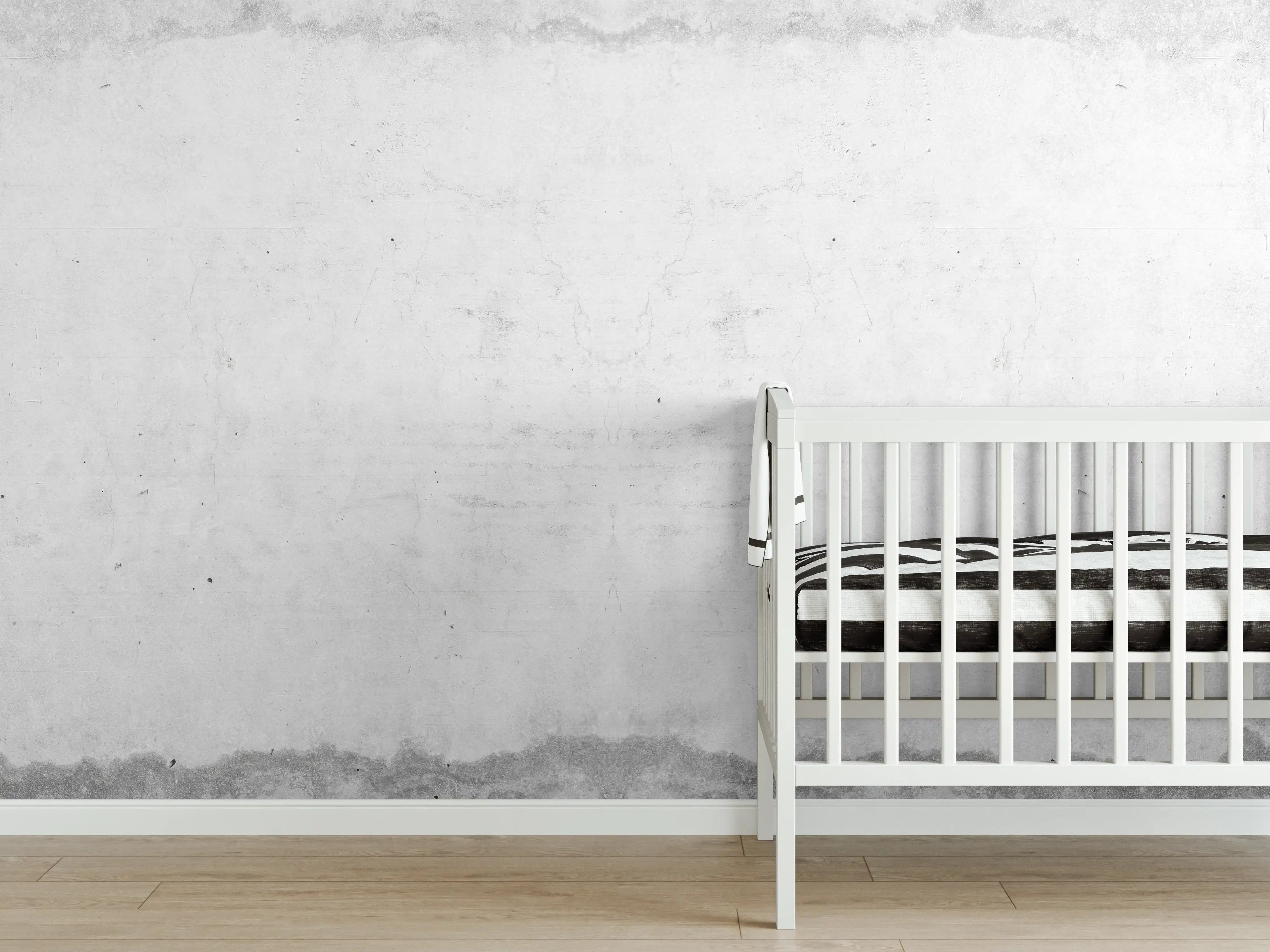 Babyzimmer Wandgestaltung - Alte schmutzige Zementwand