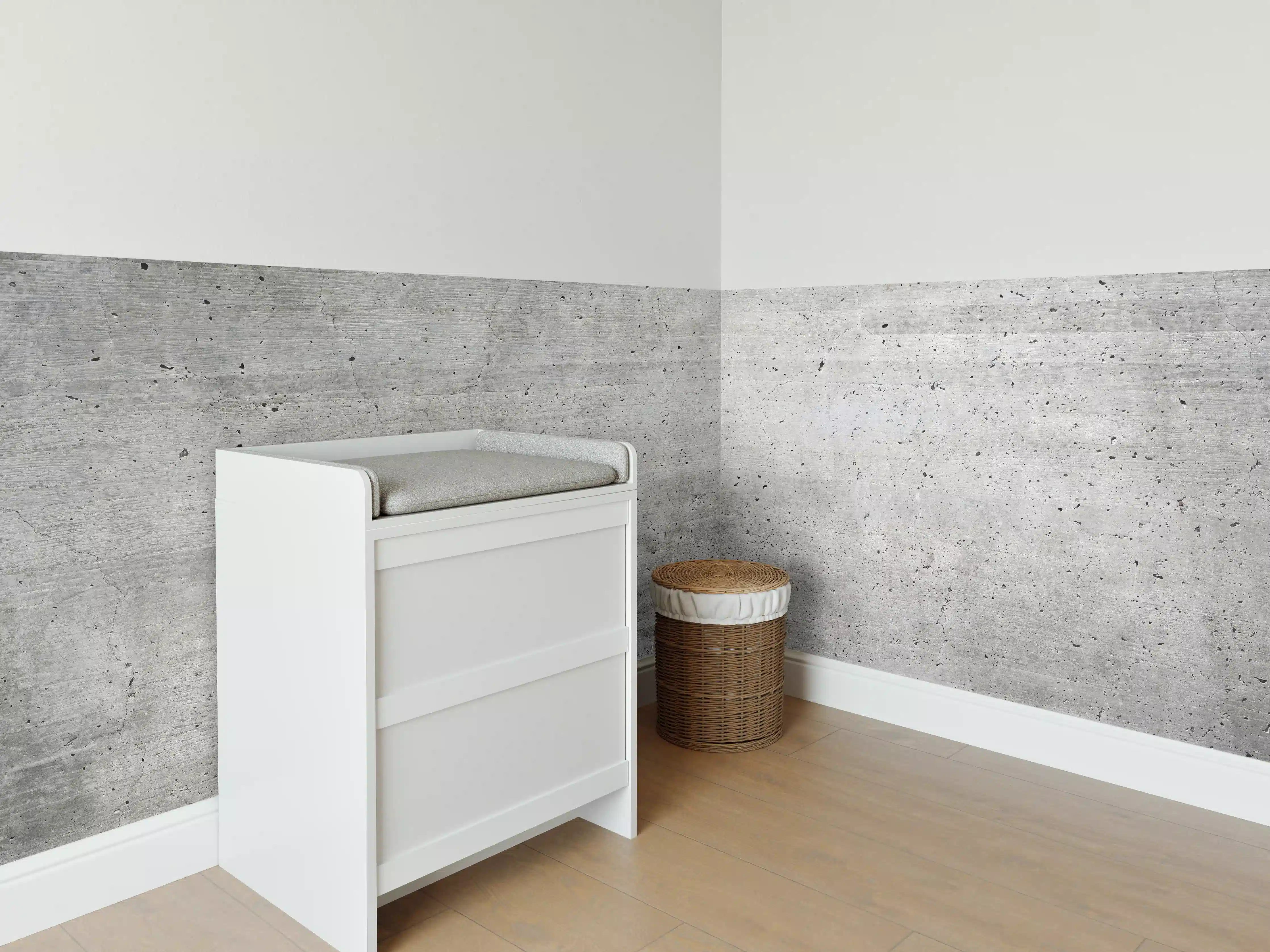 Babyzimmer Wandgestaltung - Alter gräulicher Beton