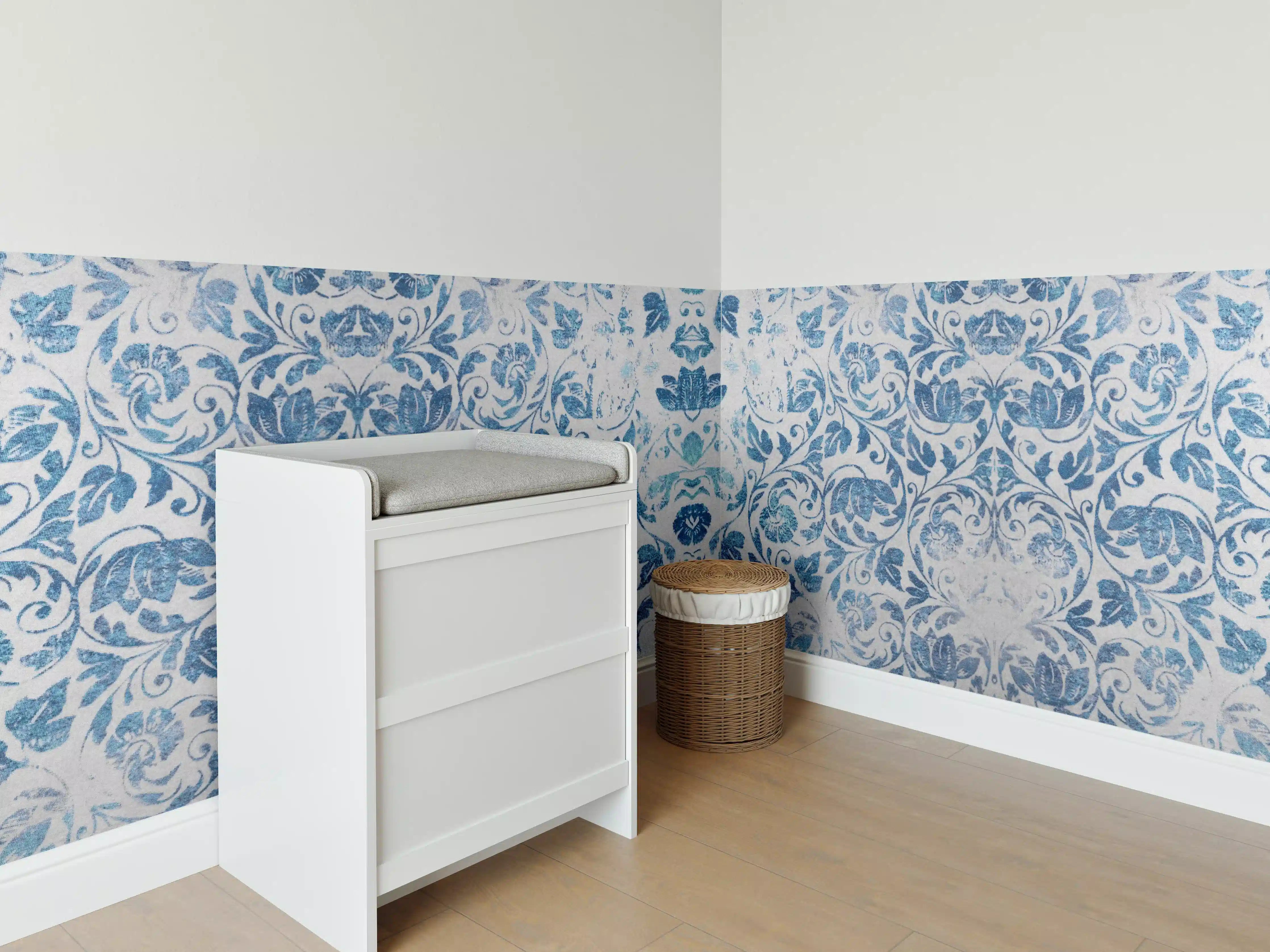 Babyzimmer Wandgestaltung - Altes Abgenutztes Damast Patchwork Vintage Motiv