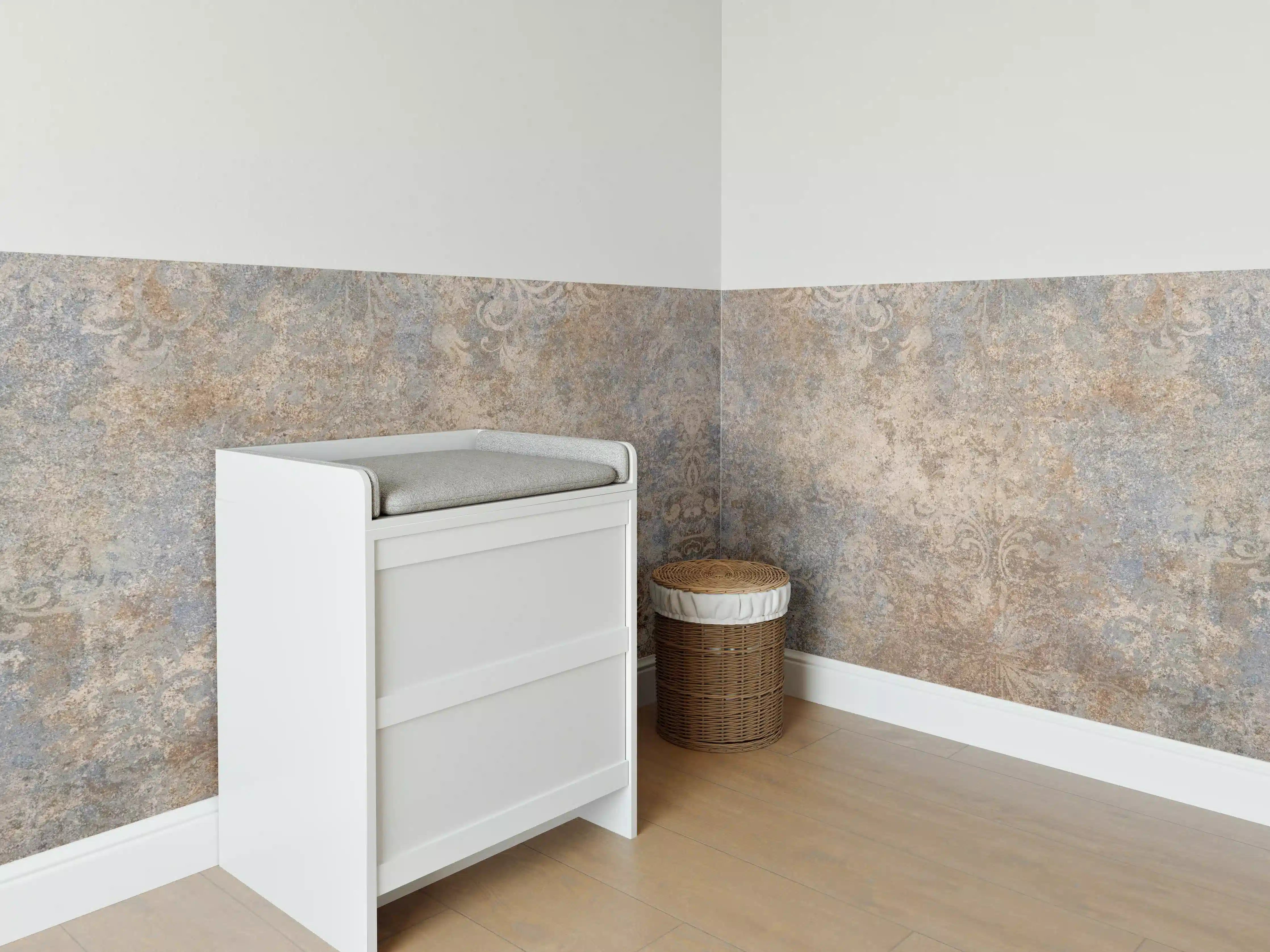 Babyzimmer Wandgestaltung - Altes abgenutztes Mosaik Motiv