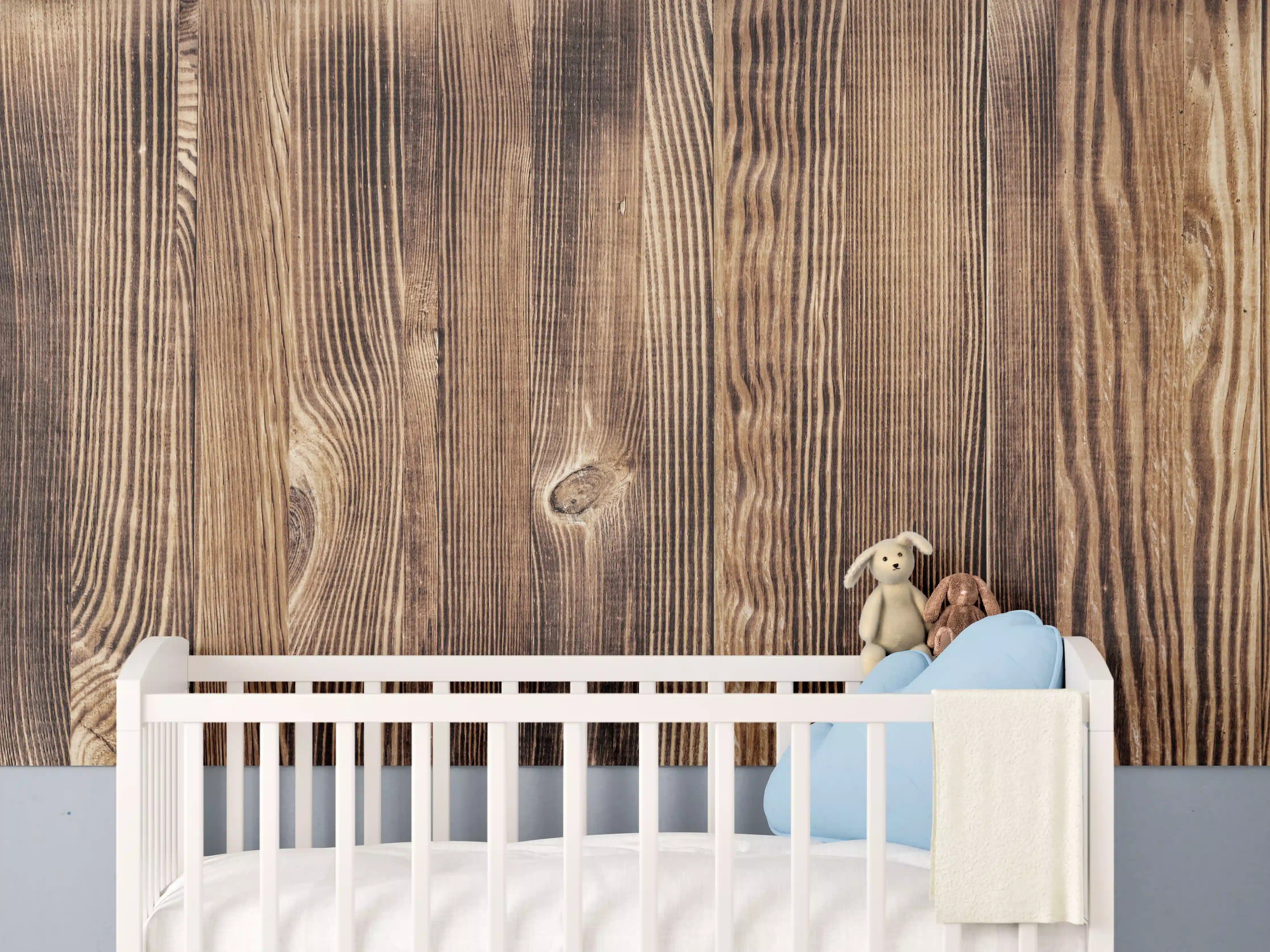 Babyzimmer Wandgestaltung - Angebrannte Naturholzplatte