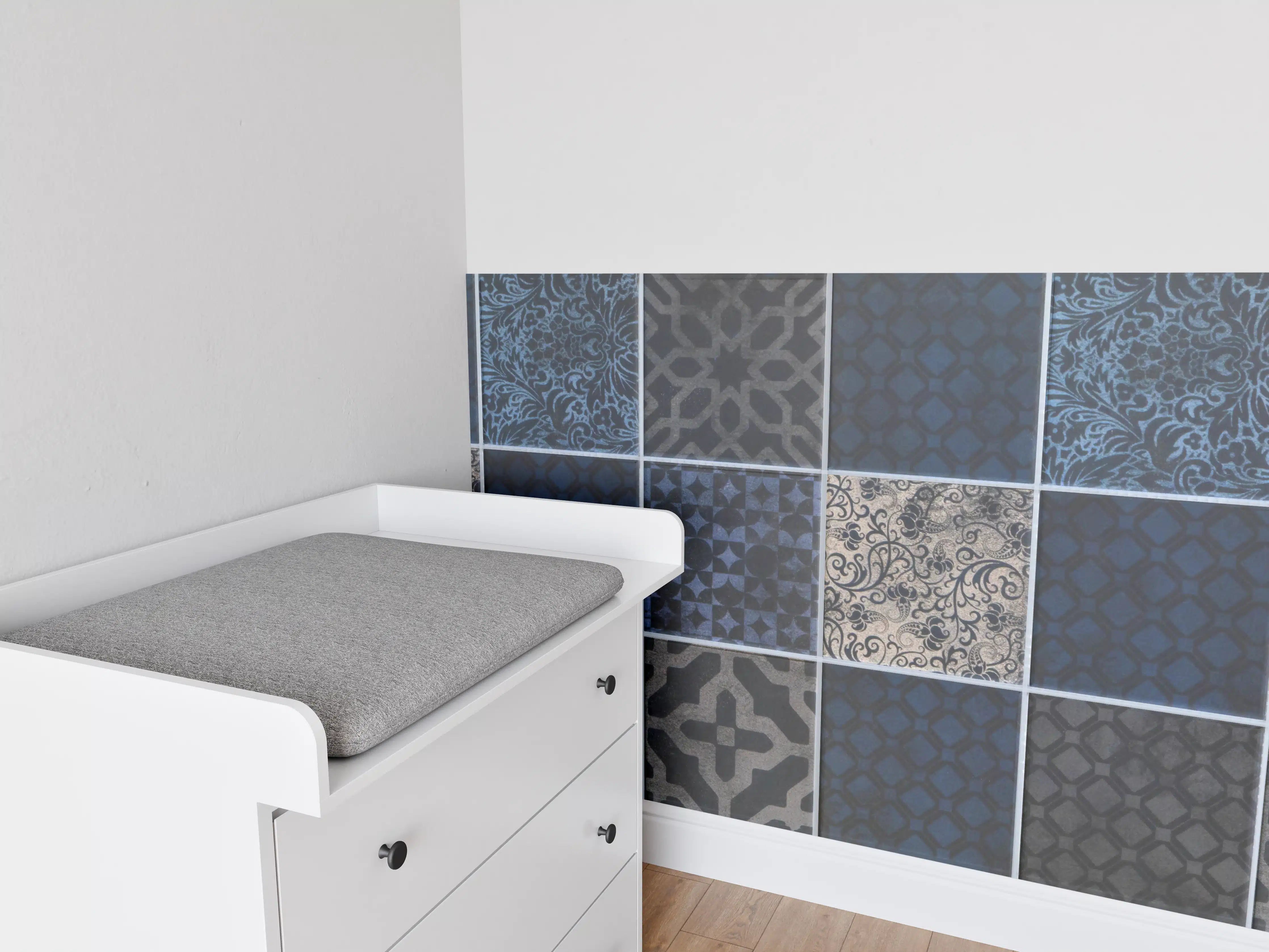 Babyzimmer Wandgestaltung - Anthrazit dunkelgraues Fliesenmuster
