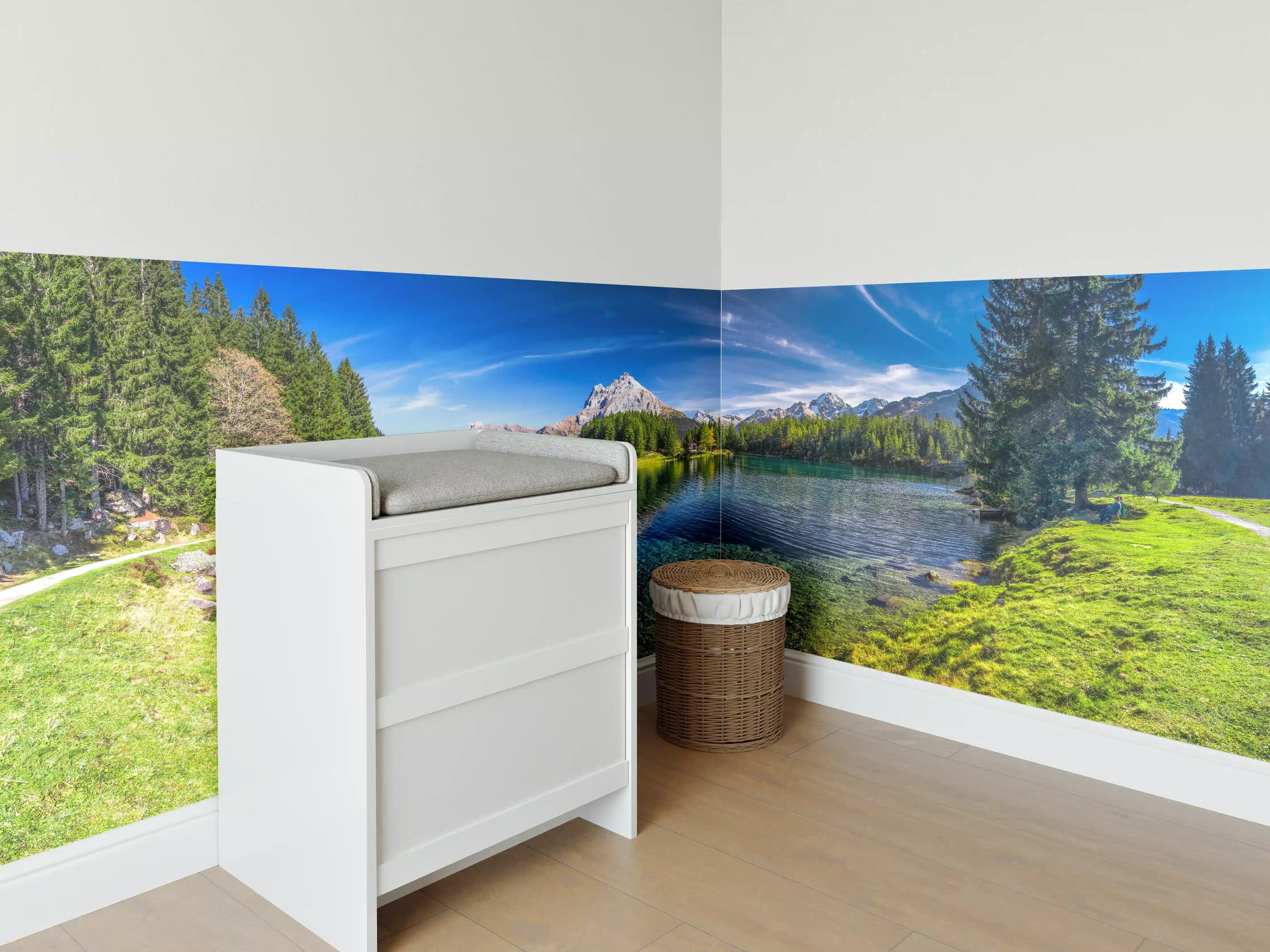 Babyzimmer Wandgestaltung - Arnisee in schweizer Alpen