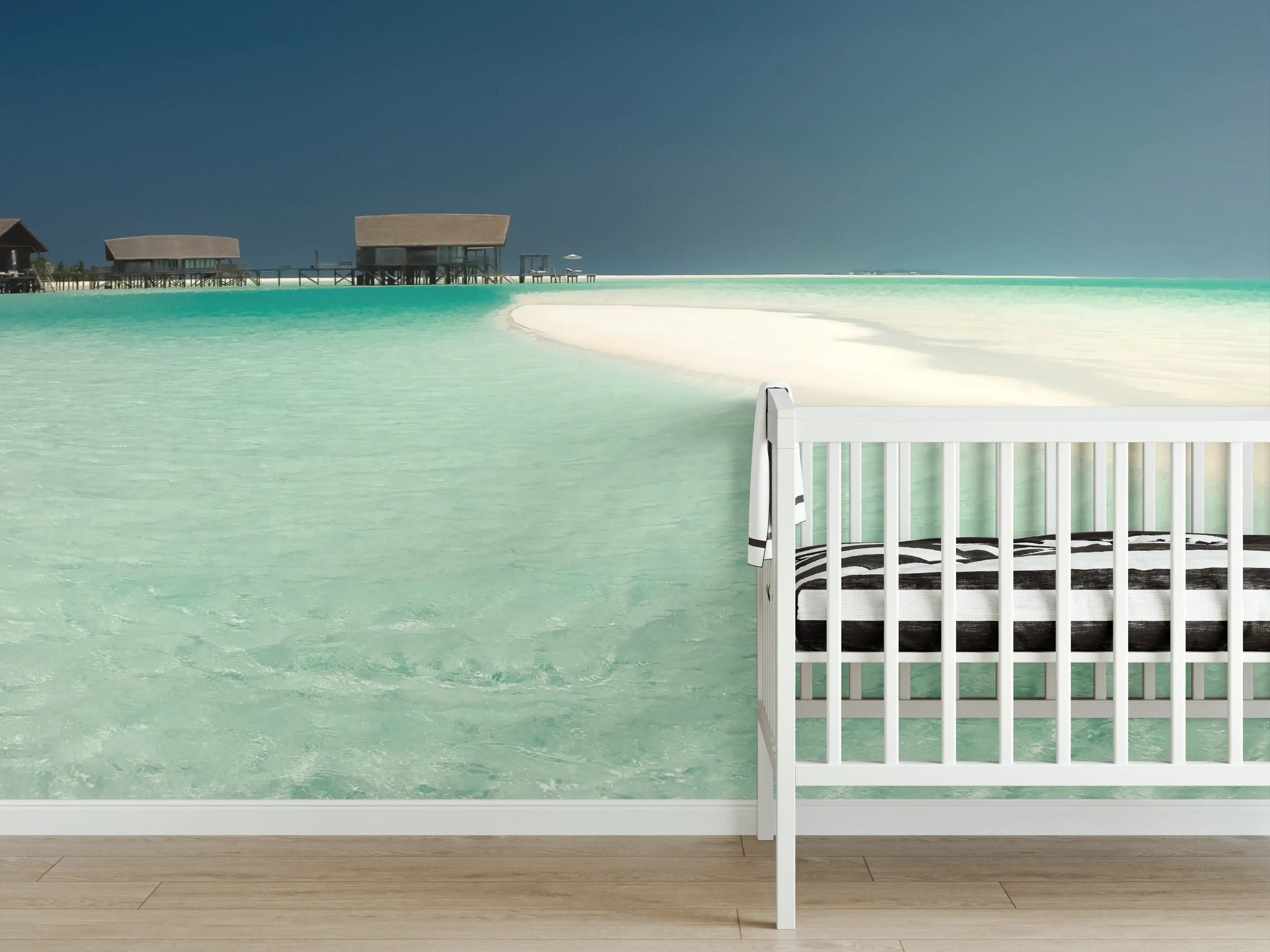 Babyzimmer Wandgestaltung - Atemberaubende Strandkulisse mit türkisfarbenem Wasser