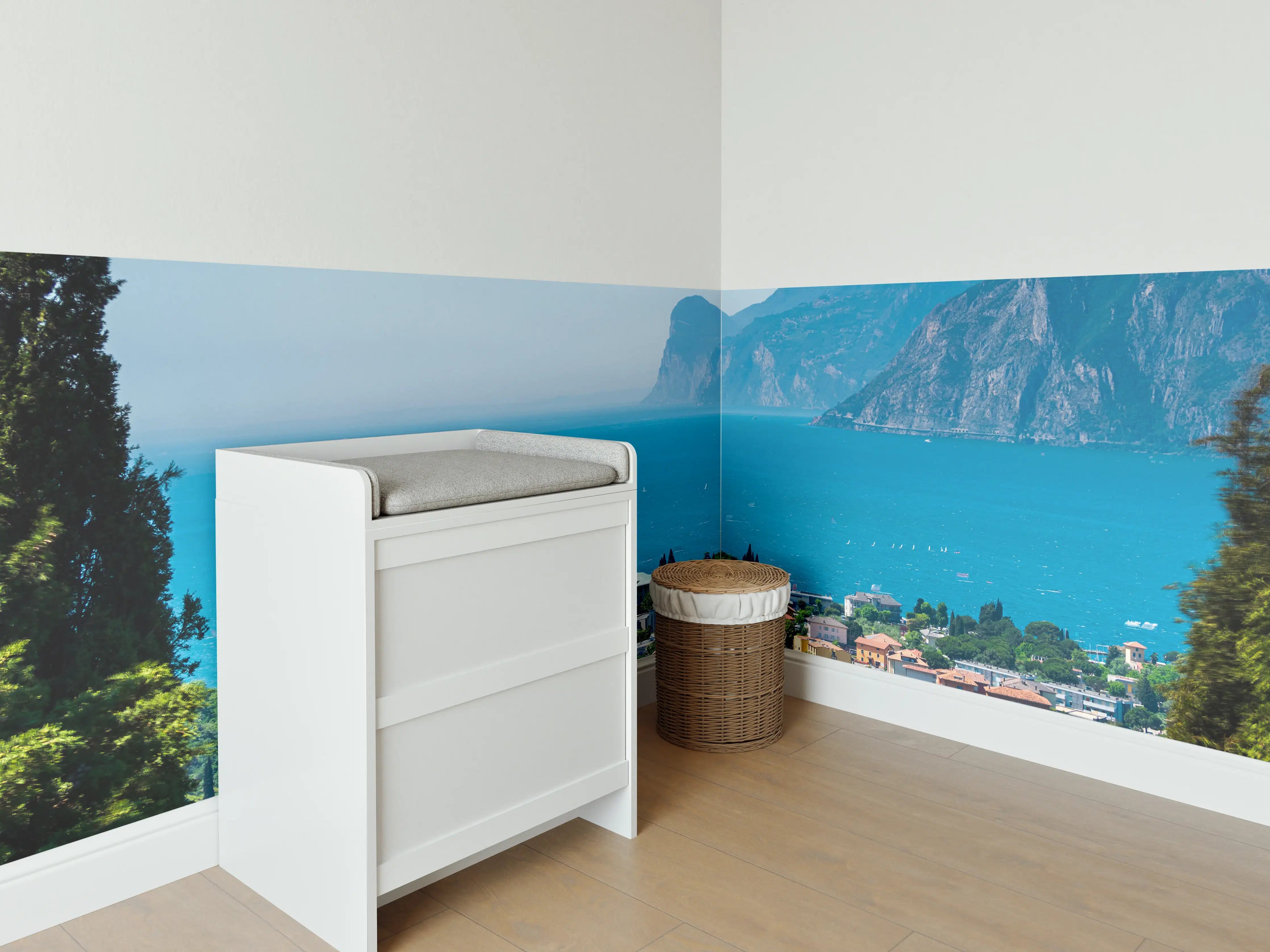 Babyzimmer Wandgestaltung - Aussicht vom Gipfel auf Gardasee