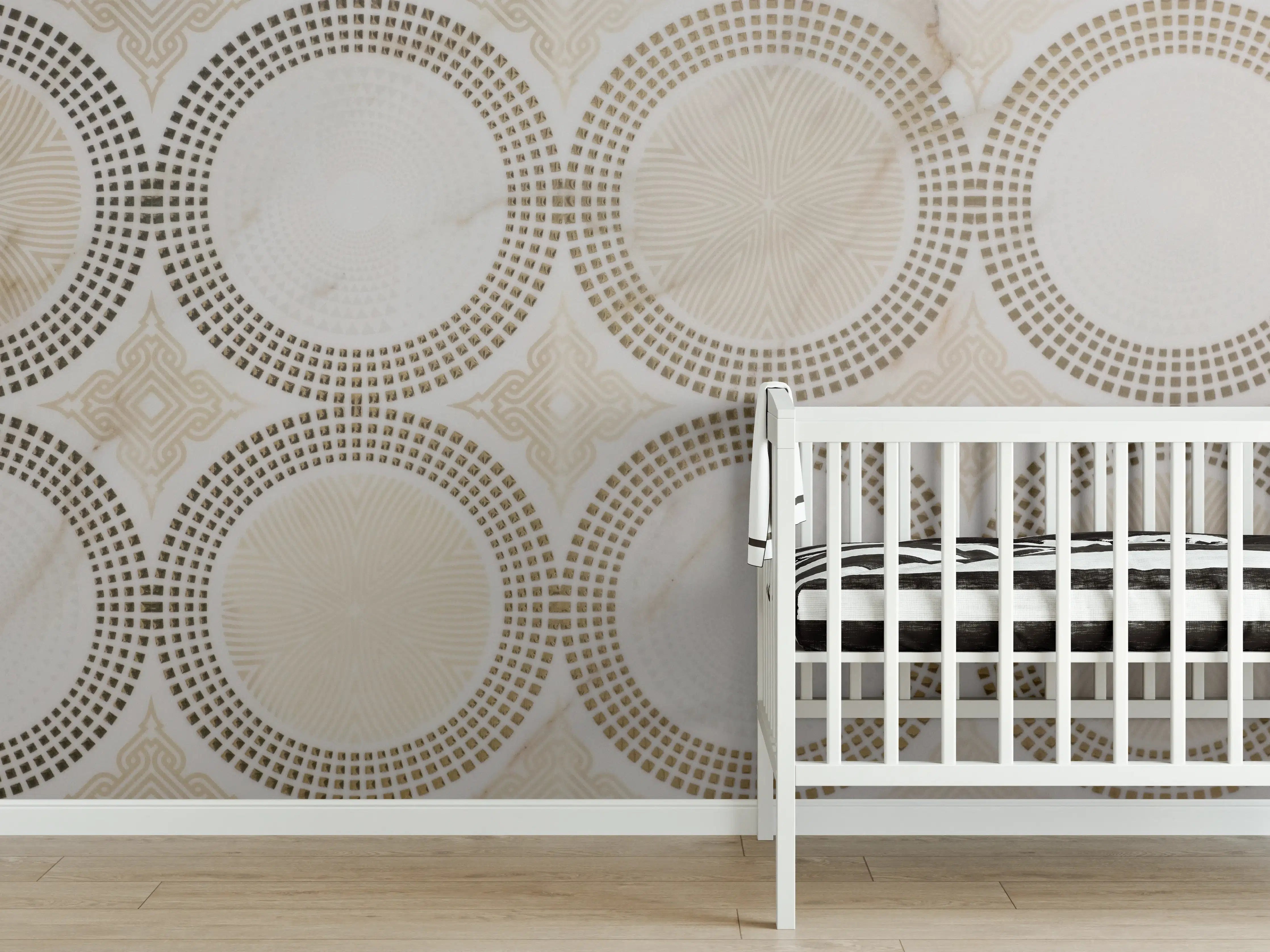 Babyzimmer Wandgestaltung - Beige Mosaikfliesen mit Muster