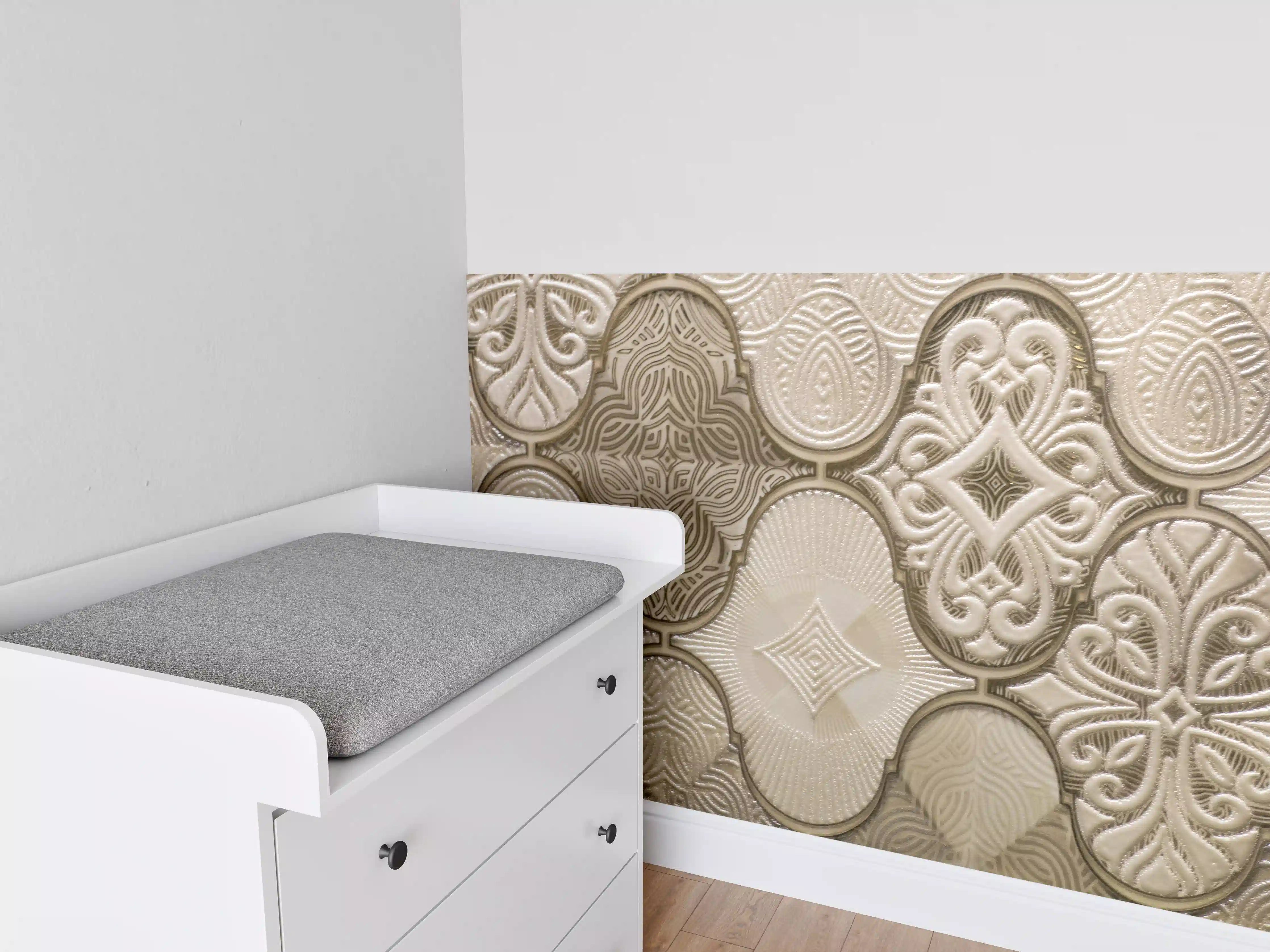 Babyzimmer Wandgestaltung - Beige und Goldene Ornamentale Wandgestaltung