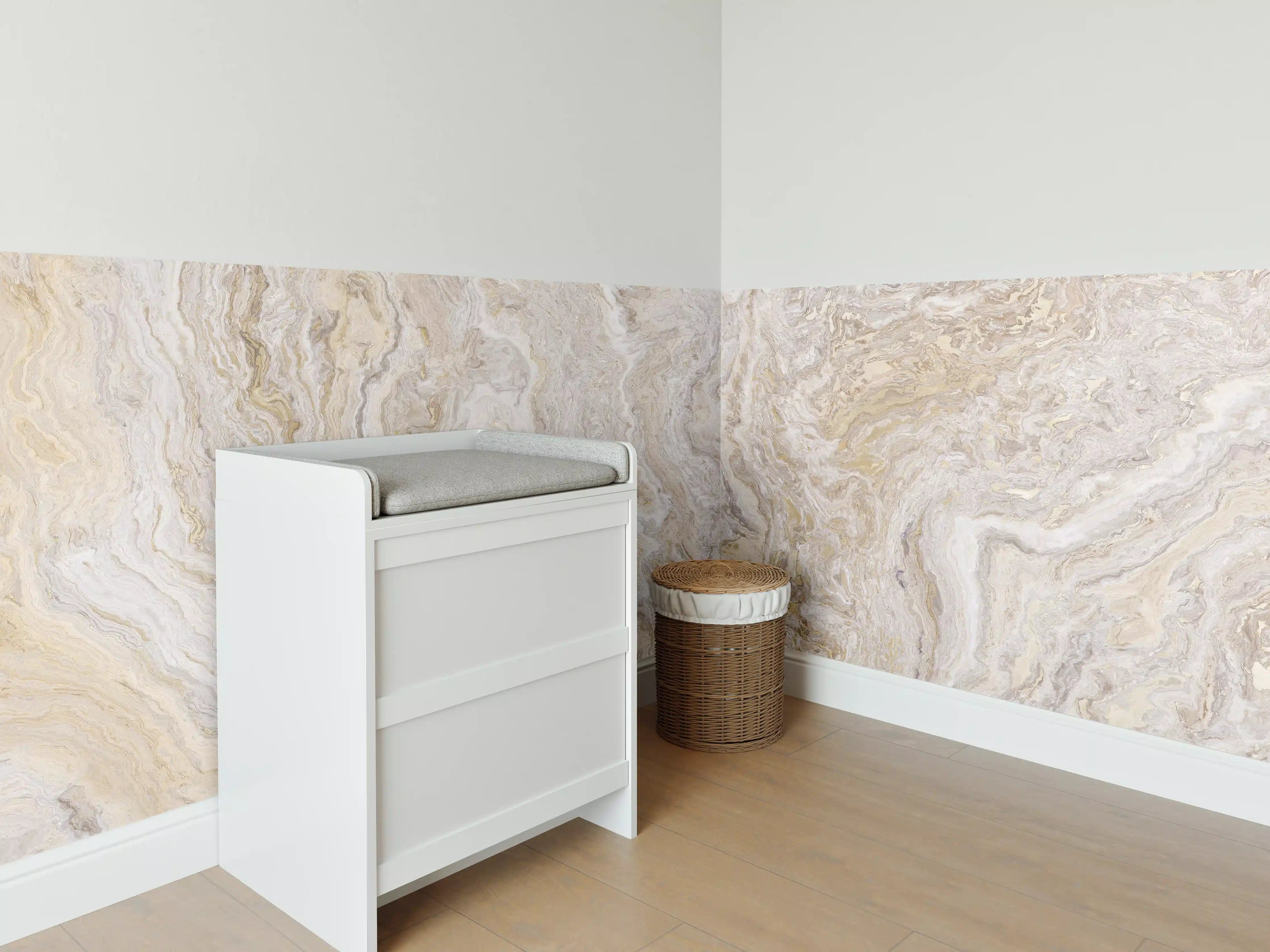 Babyzimmer Wandgestaltung - Beiger Travertinmarmor