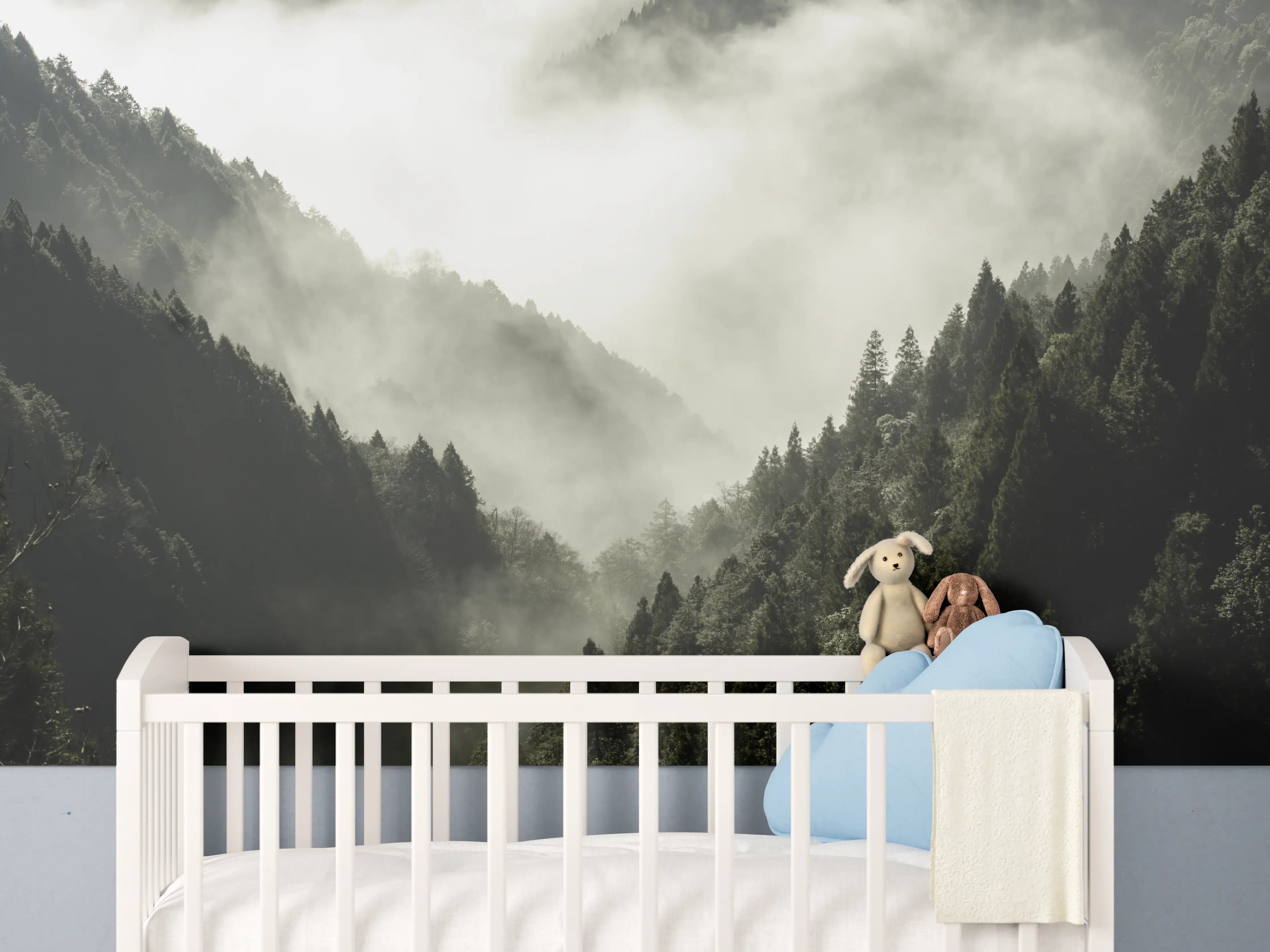 Babyzimmer Wandgestaltung - Berg bedeckt in Nebel und Wolken