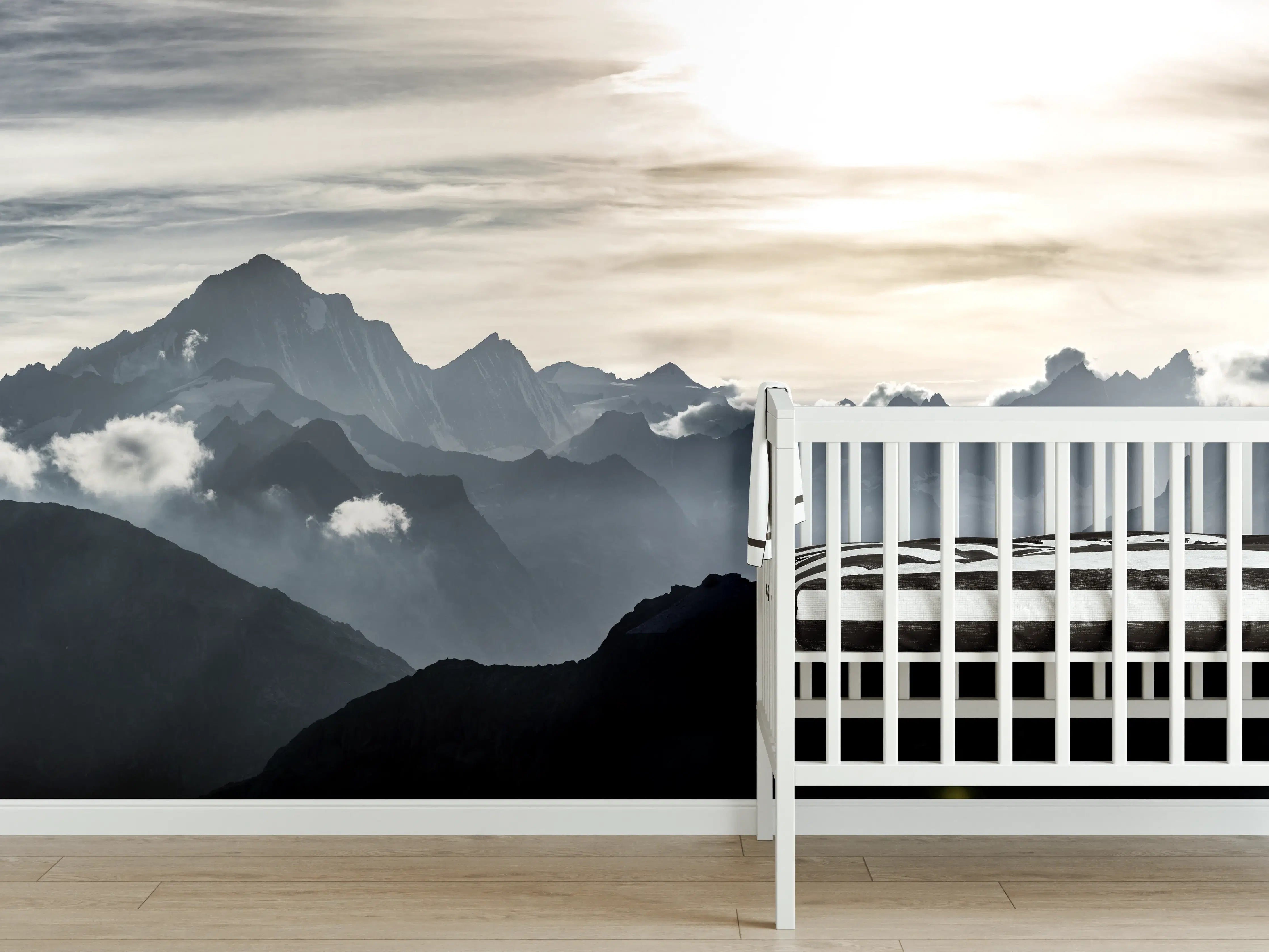 Babyzimmer Wandgestaltung - Bergsilhouette bei Sonnenuntergang