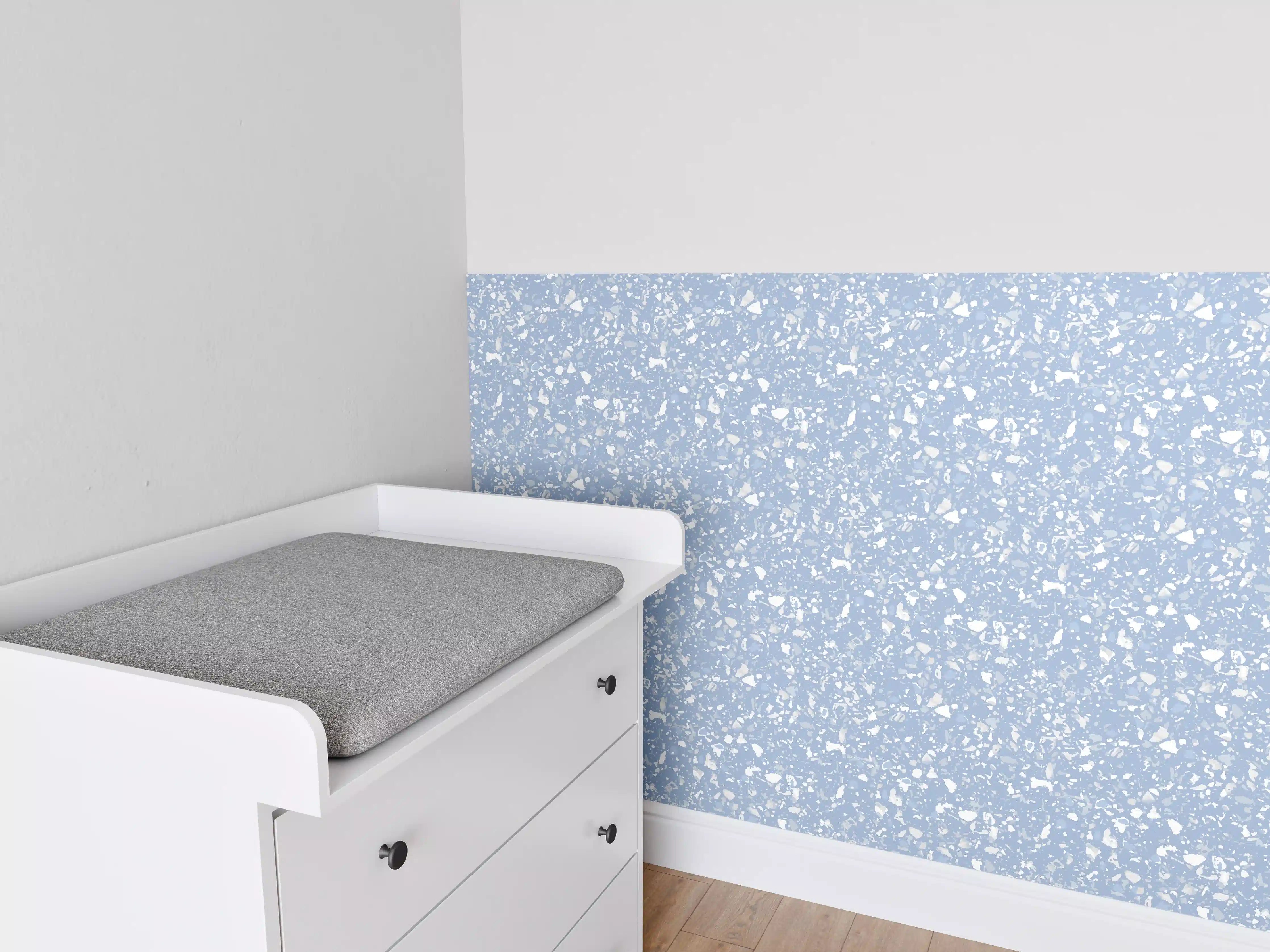 Babyzimmer Wandgestaltung - Beruhigende blaue Terrazzo-Optik