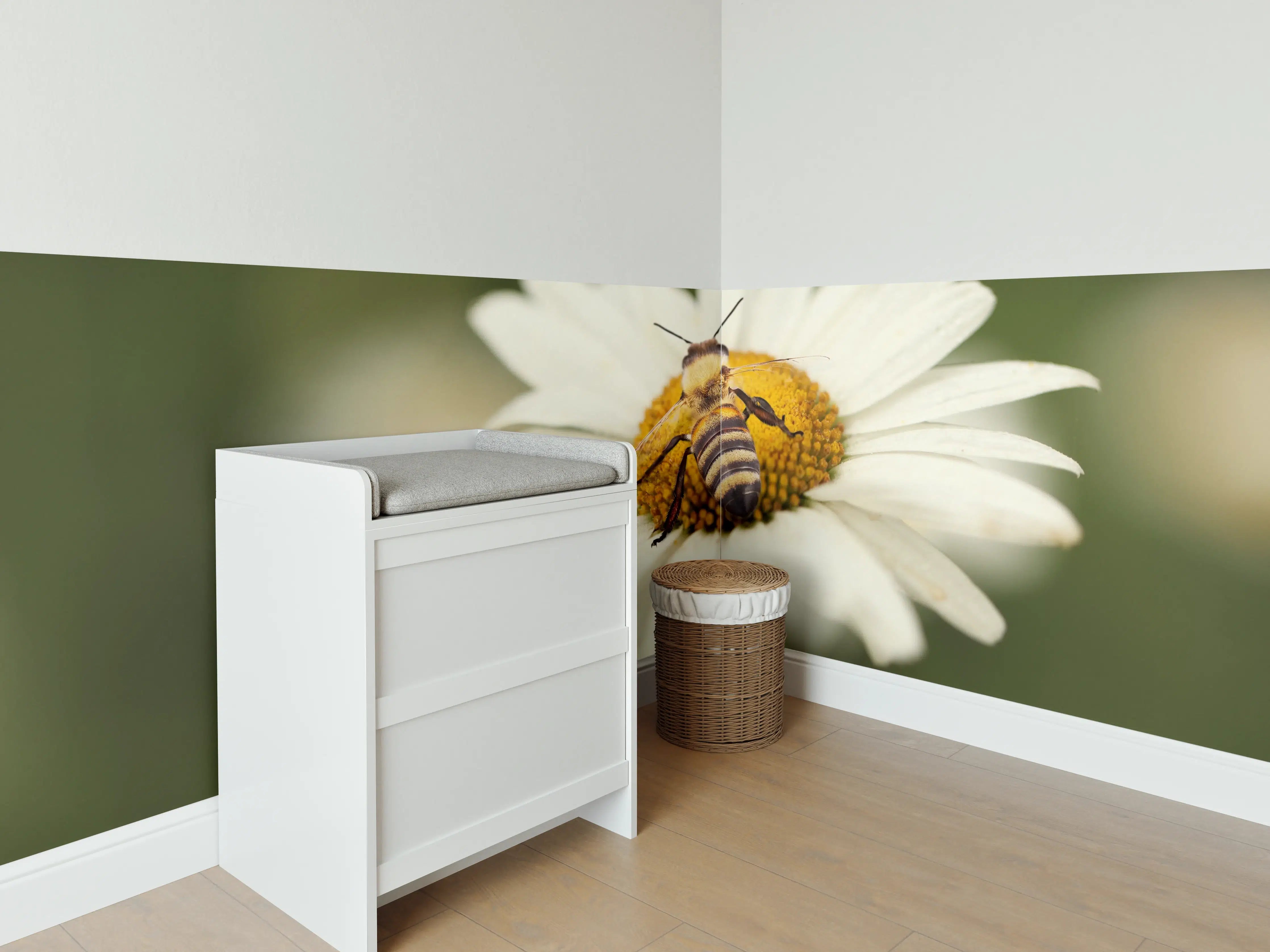 Babyzimmer Wandgestaltung - Biene auf einem Gänseblümchen