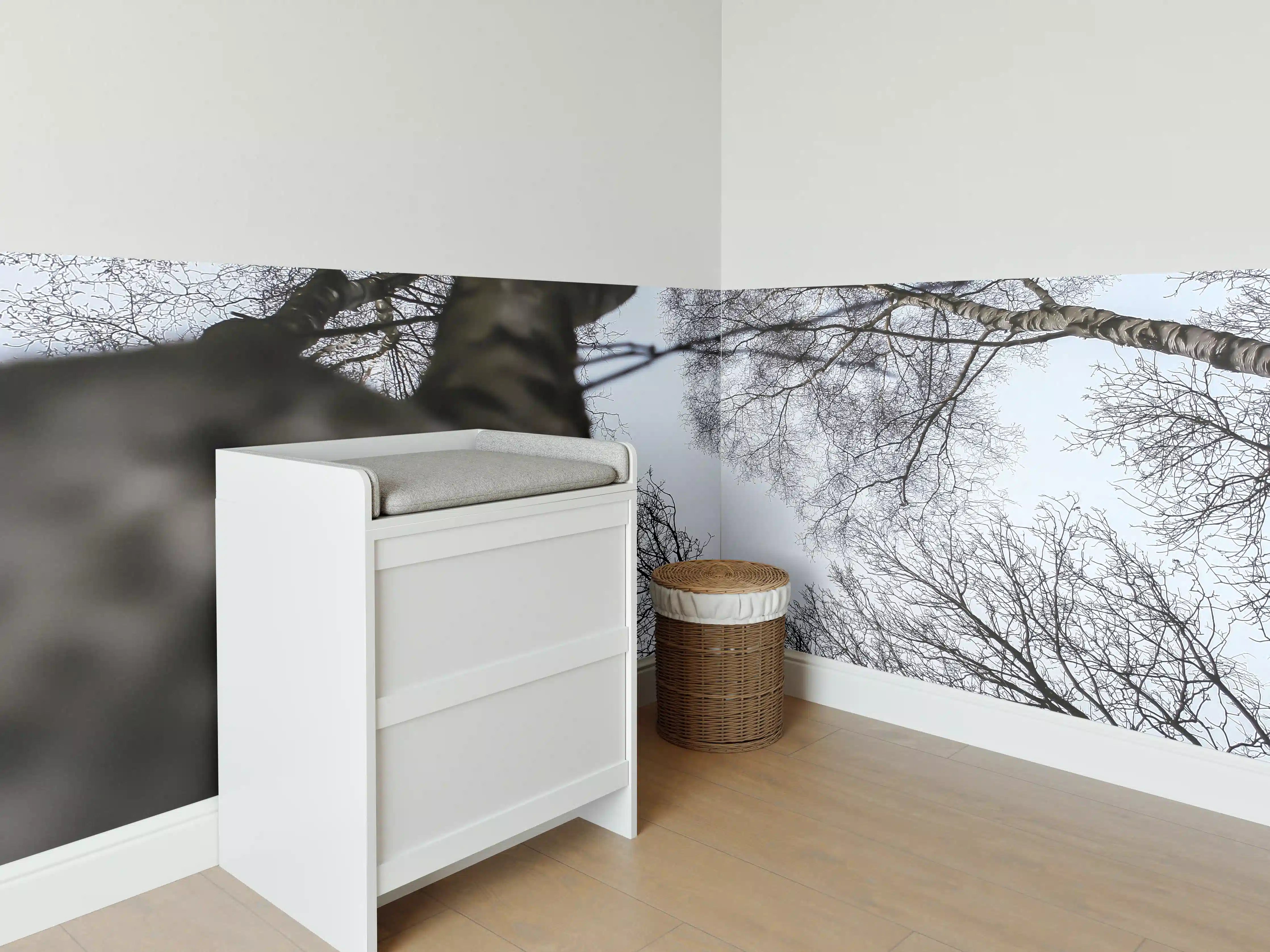 Babyzimmer Wandgestaltung - Birkenwald im WInter