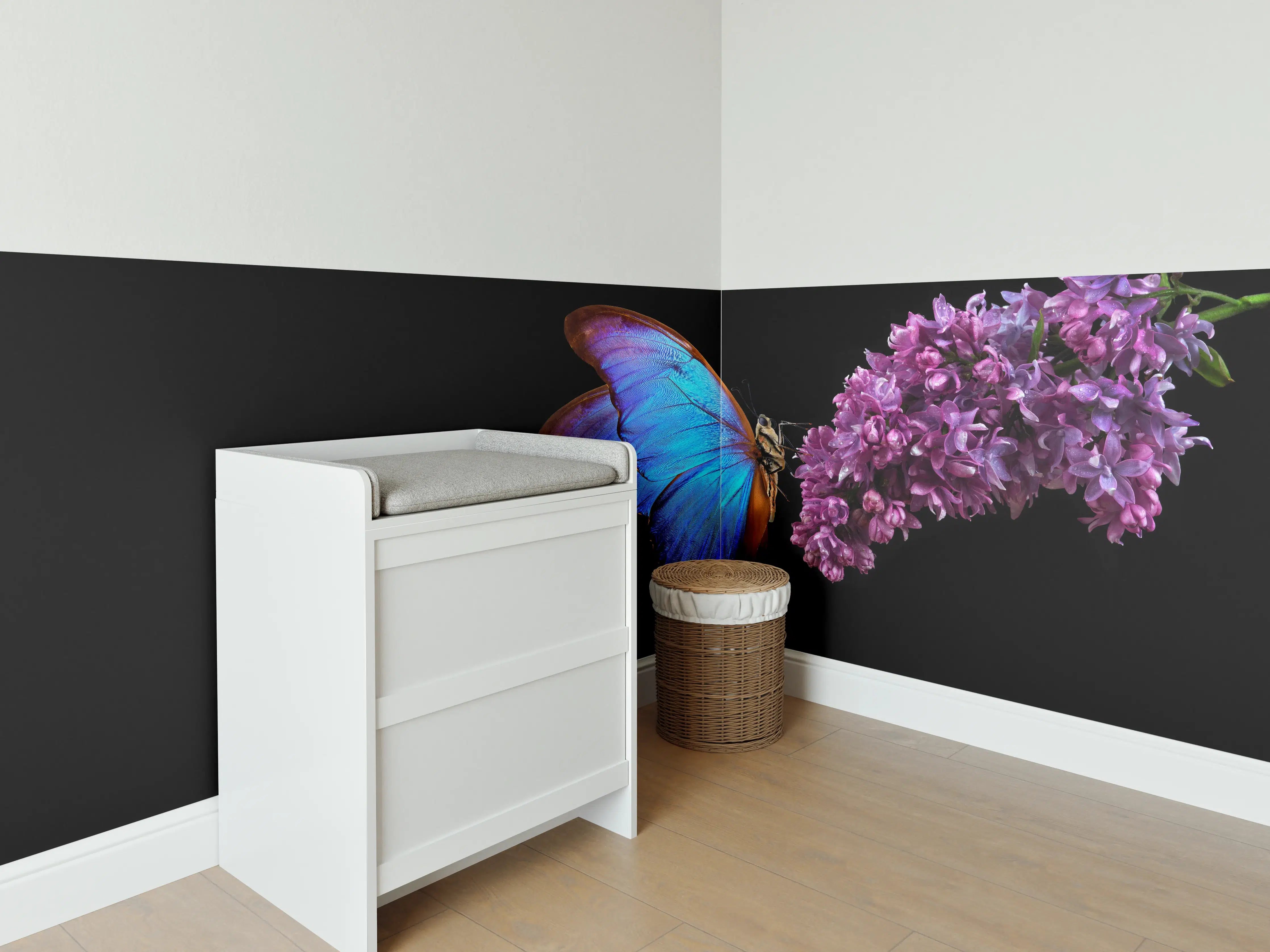 Babyzimmer Wandgestaltung - Bläulicher Schmetterling auf Blume