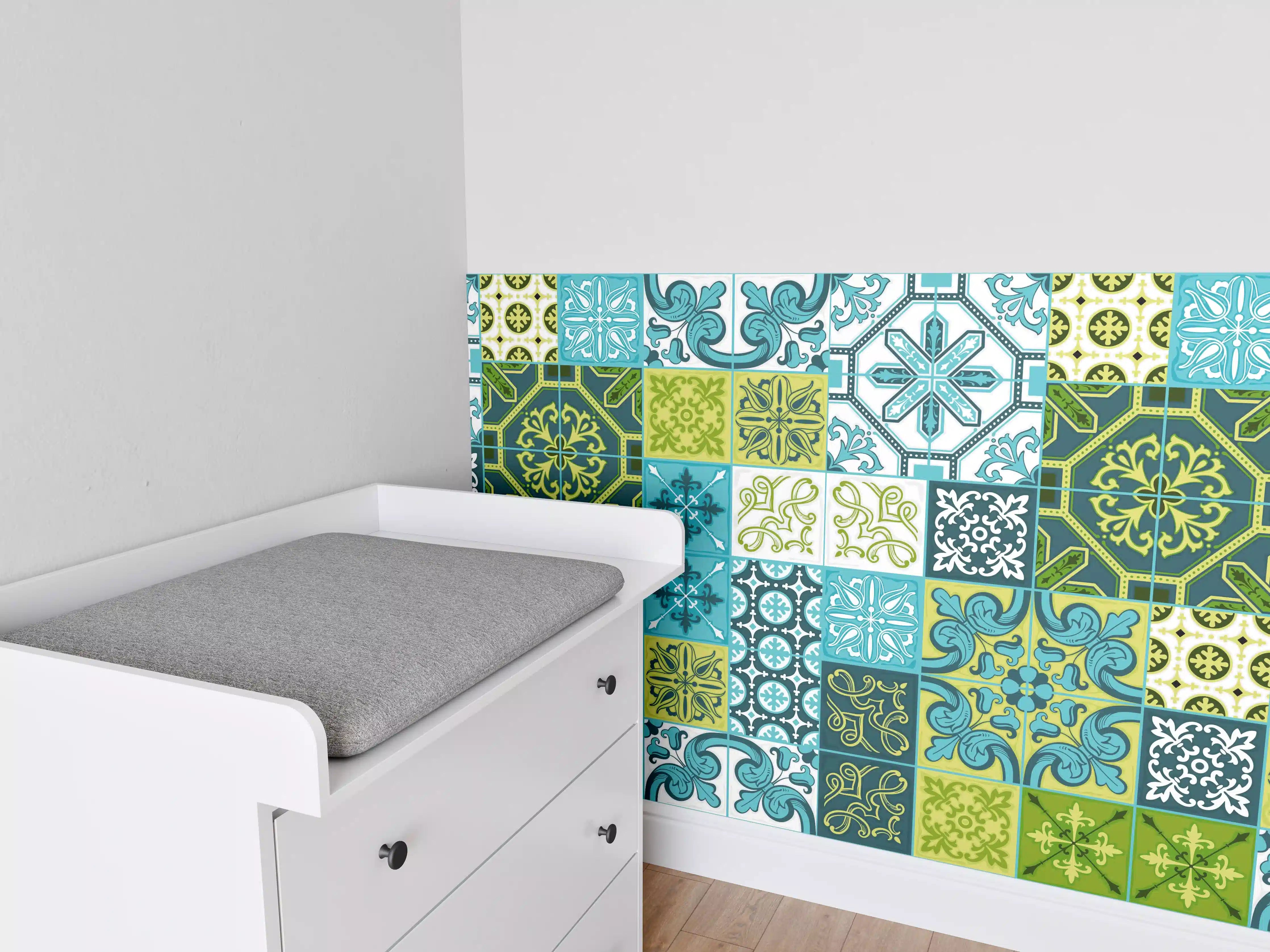 Babyzimmer Wandgestaltung - Blau-Grüne Deko-Fliesen