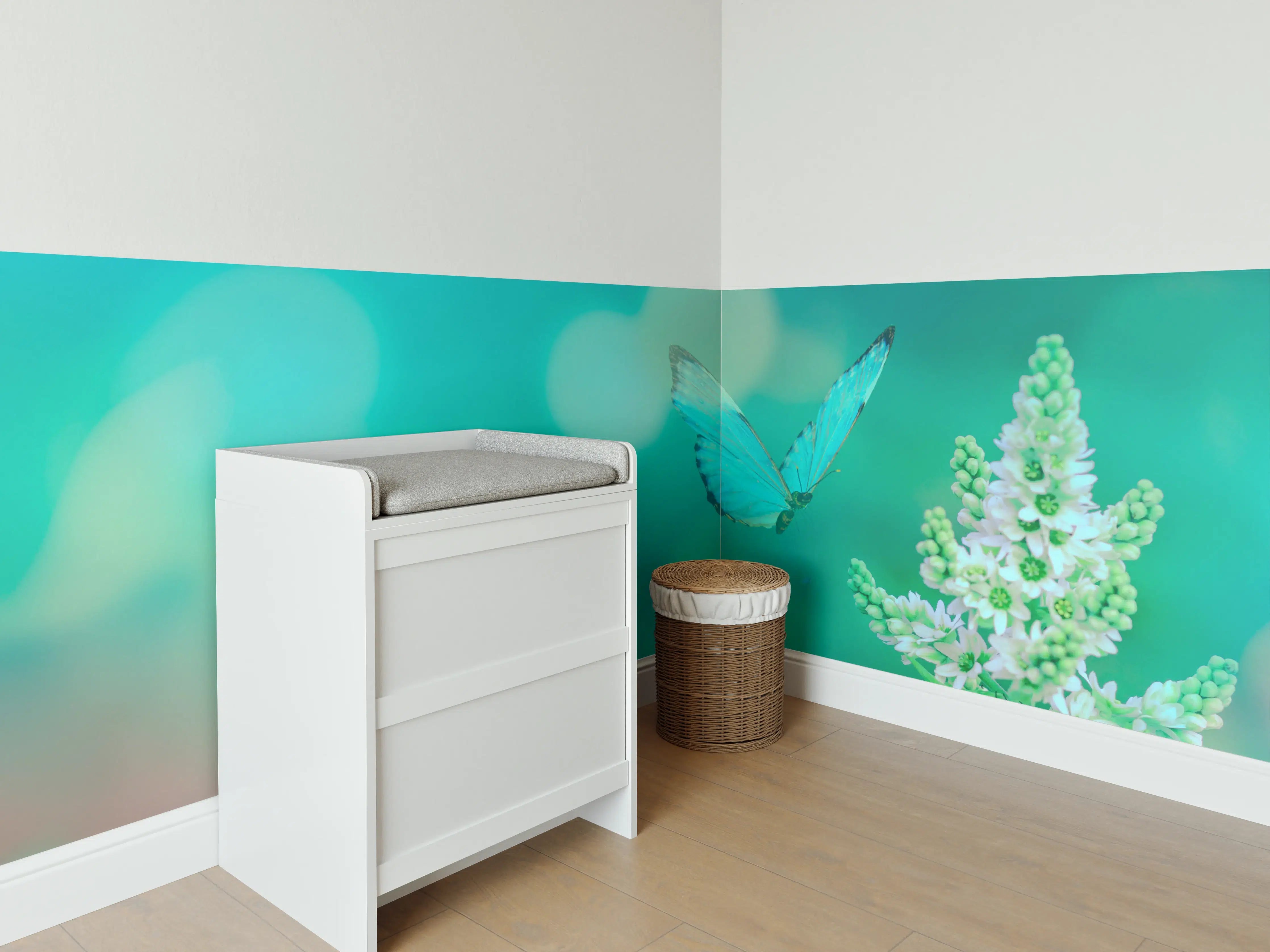 Babyzimmer Wandgestaltung - Blaue Schmetterlinge und Blumen in sanften Tönen