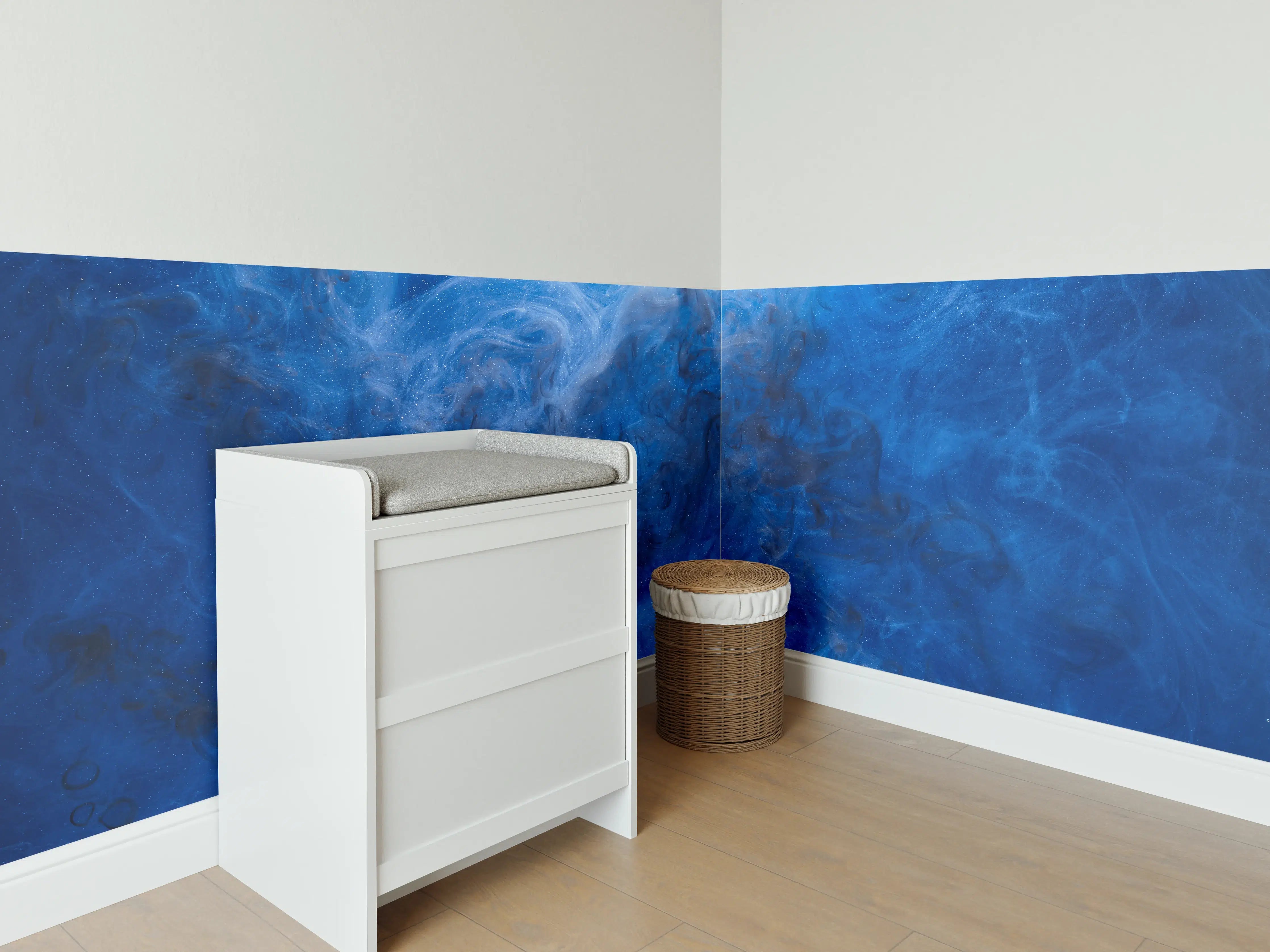 Babyzimmer Wandgestaltung - Blauer Rauch